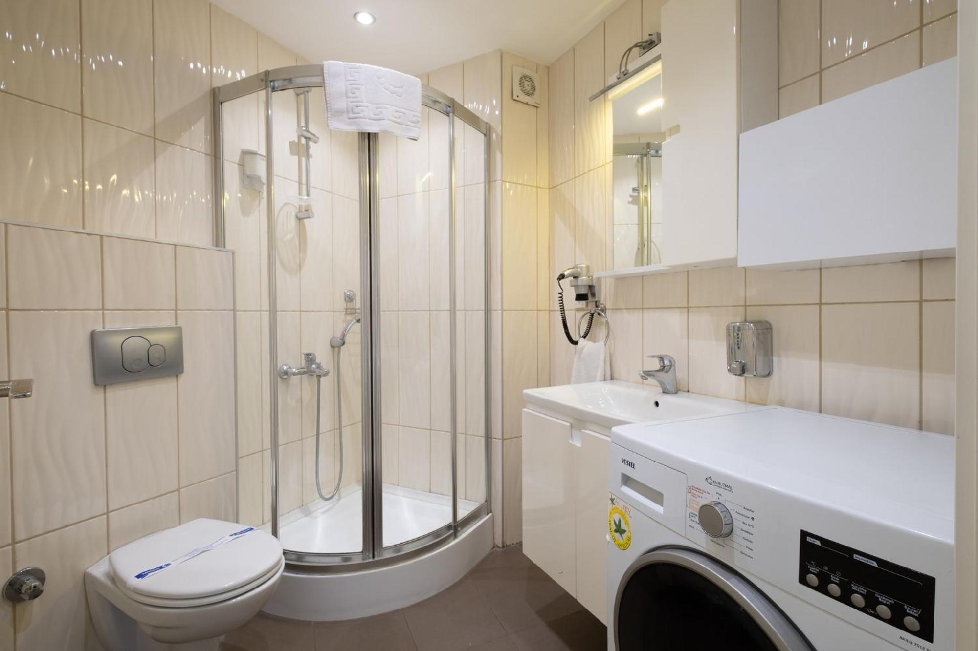 Economy Double Room photo 2