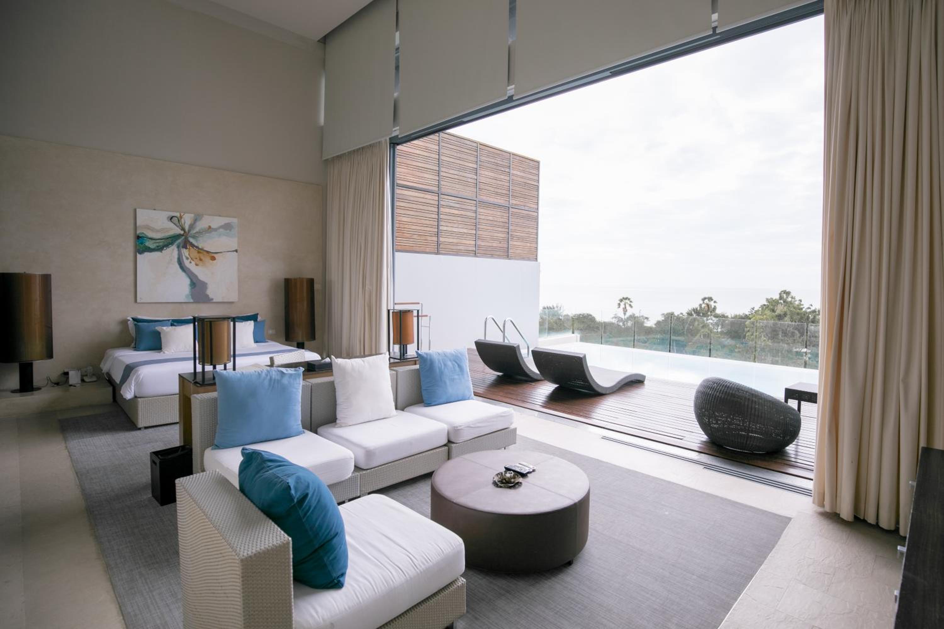 One-Bedroom Villa - Photo 2
