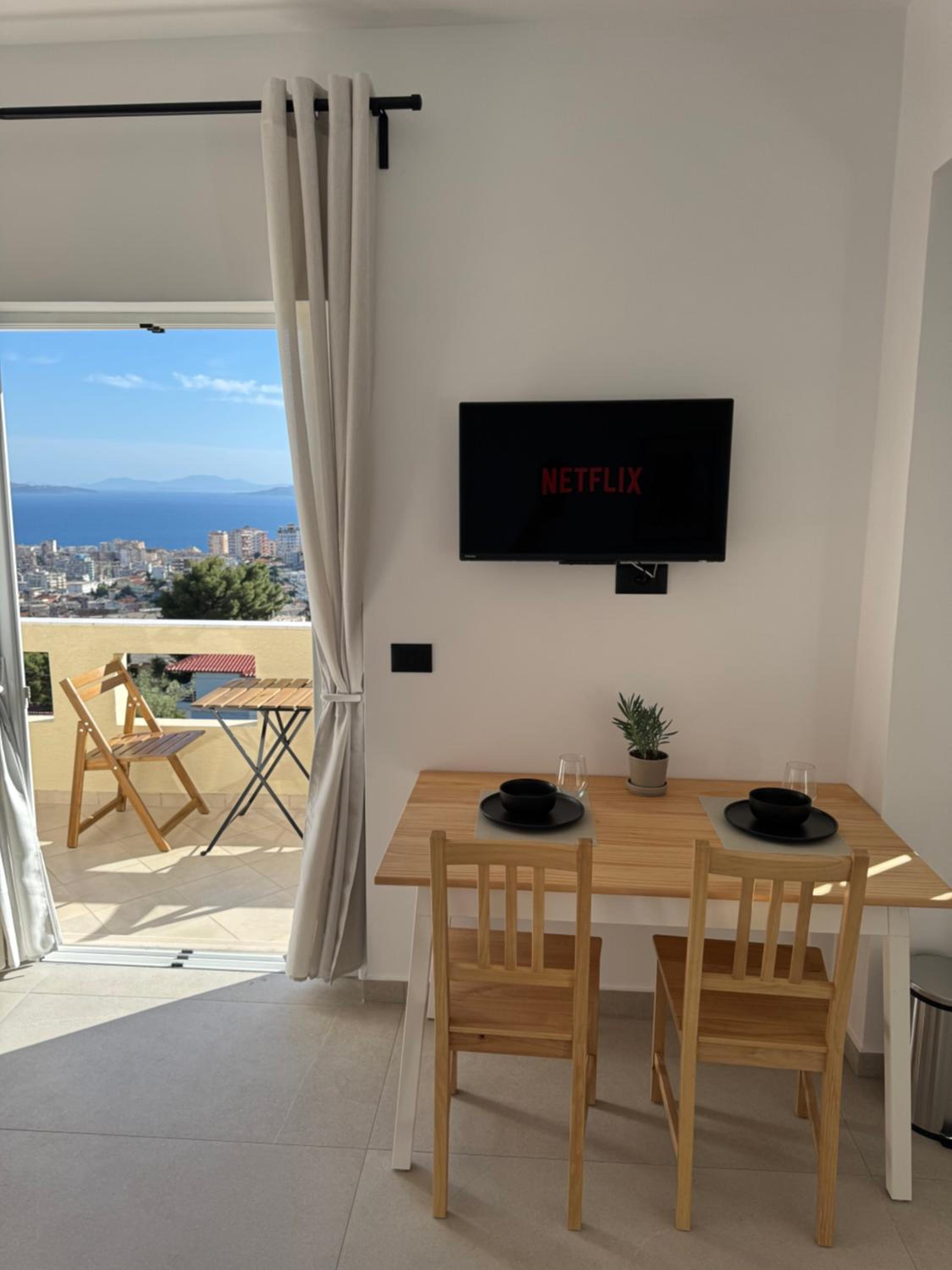 Deluxe Double Room with Balcony and Sea View