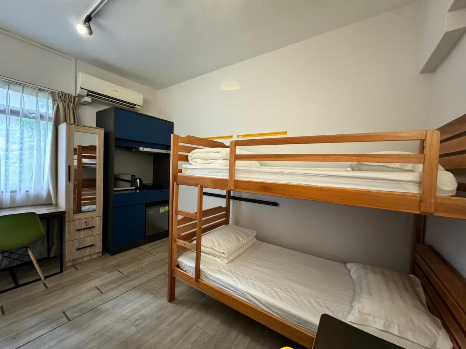 Economy Twin Room photo 3