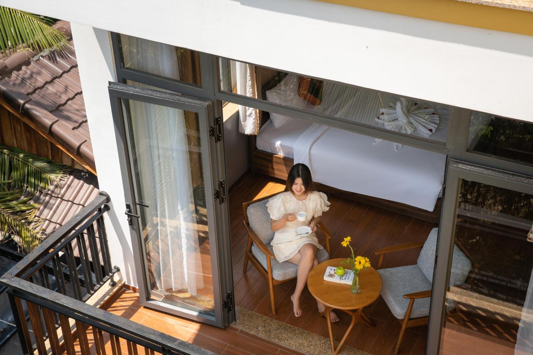 One-Bedroom Apartment with Garden