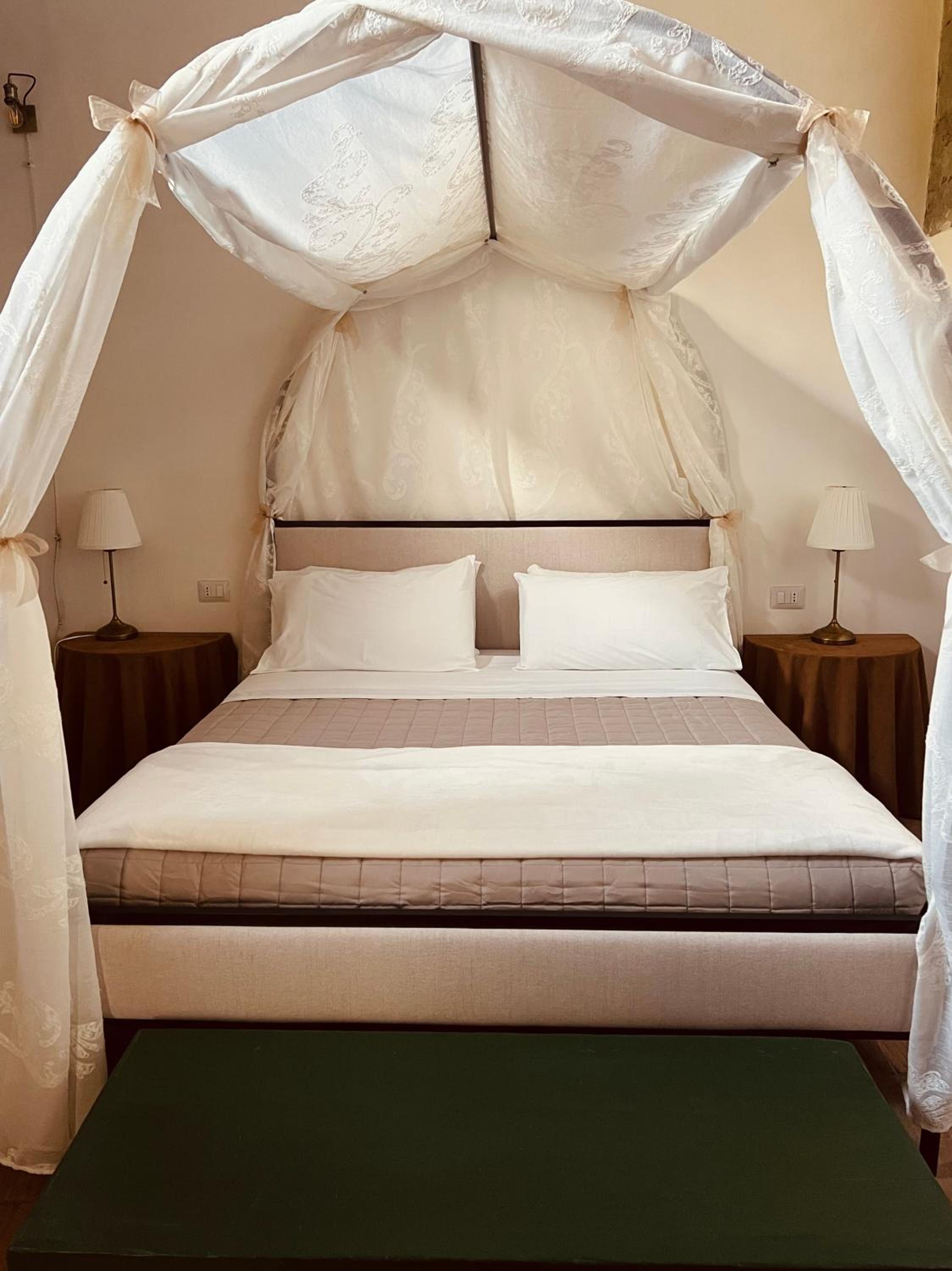 Suite with Spa Bath