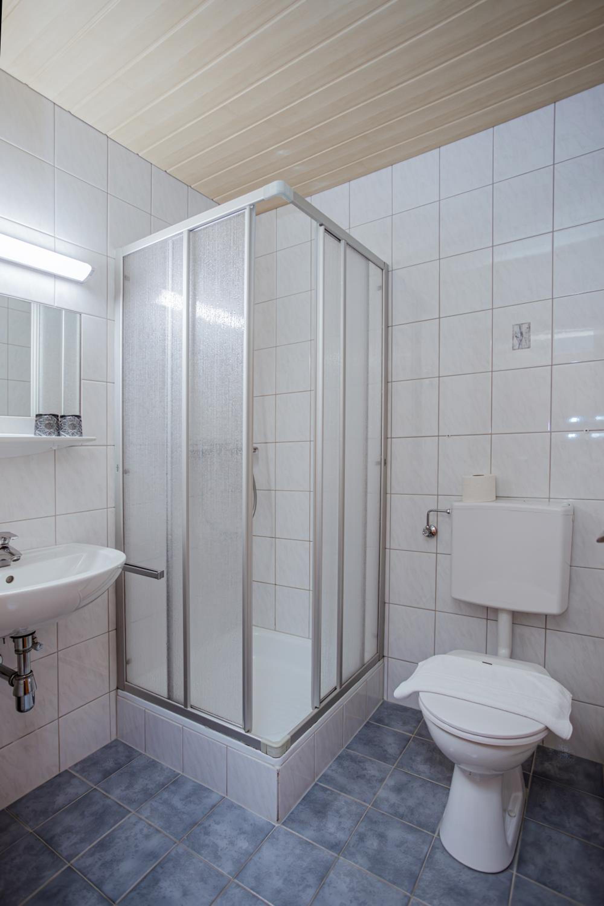 Standard Triple Room photo 3