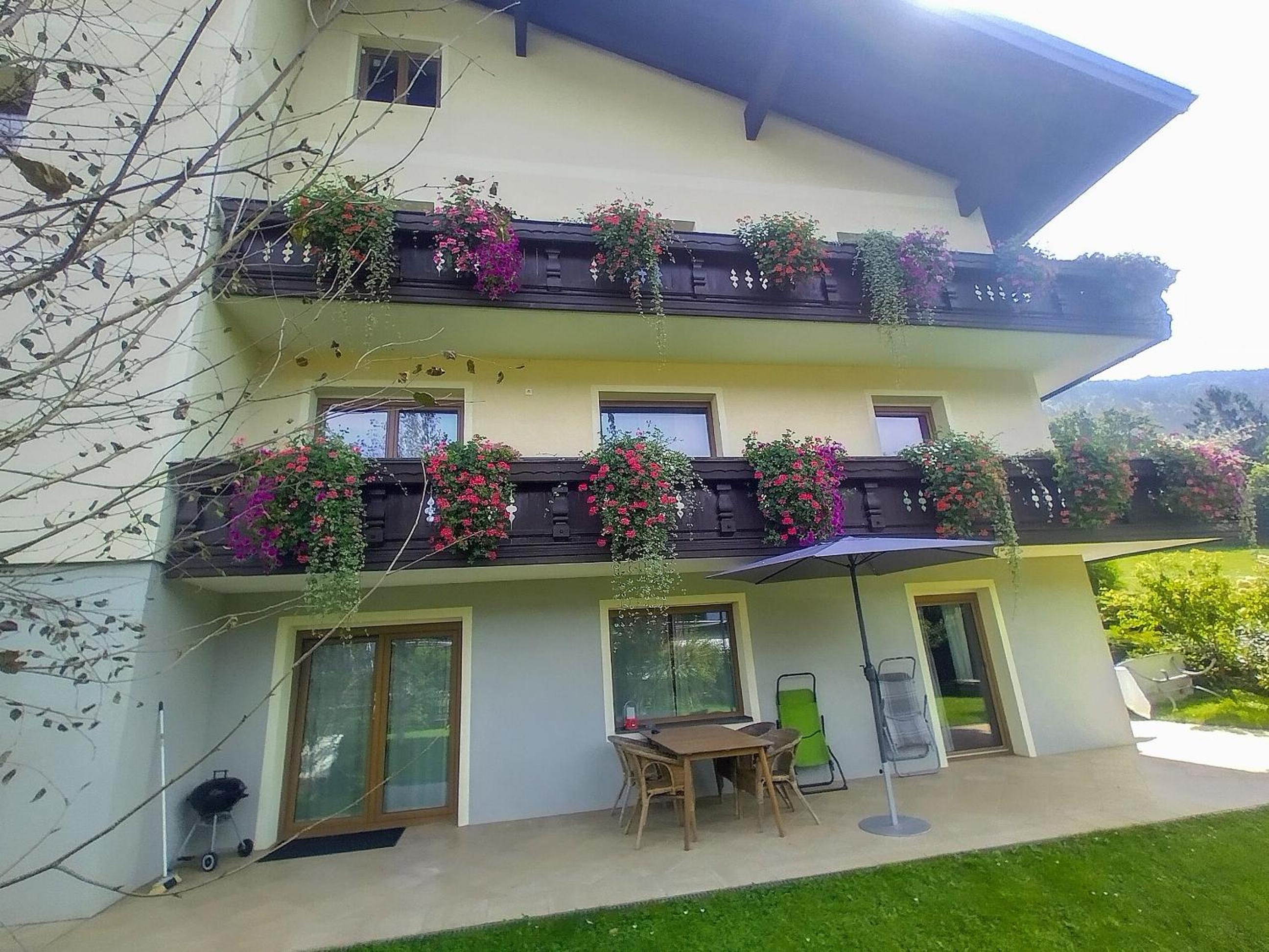 One-Bedroom Apartment with Garden View photo 1