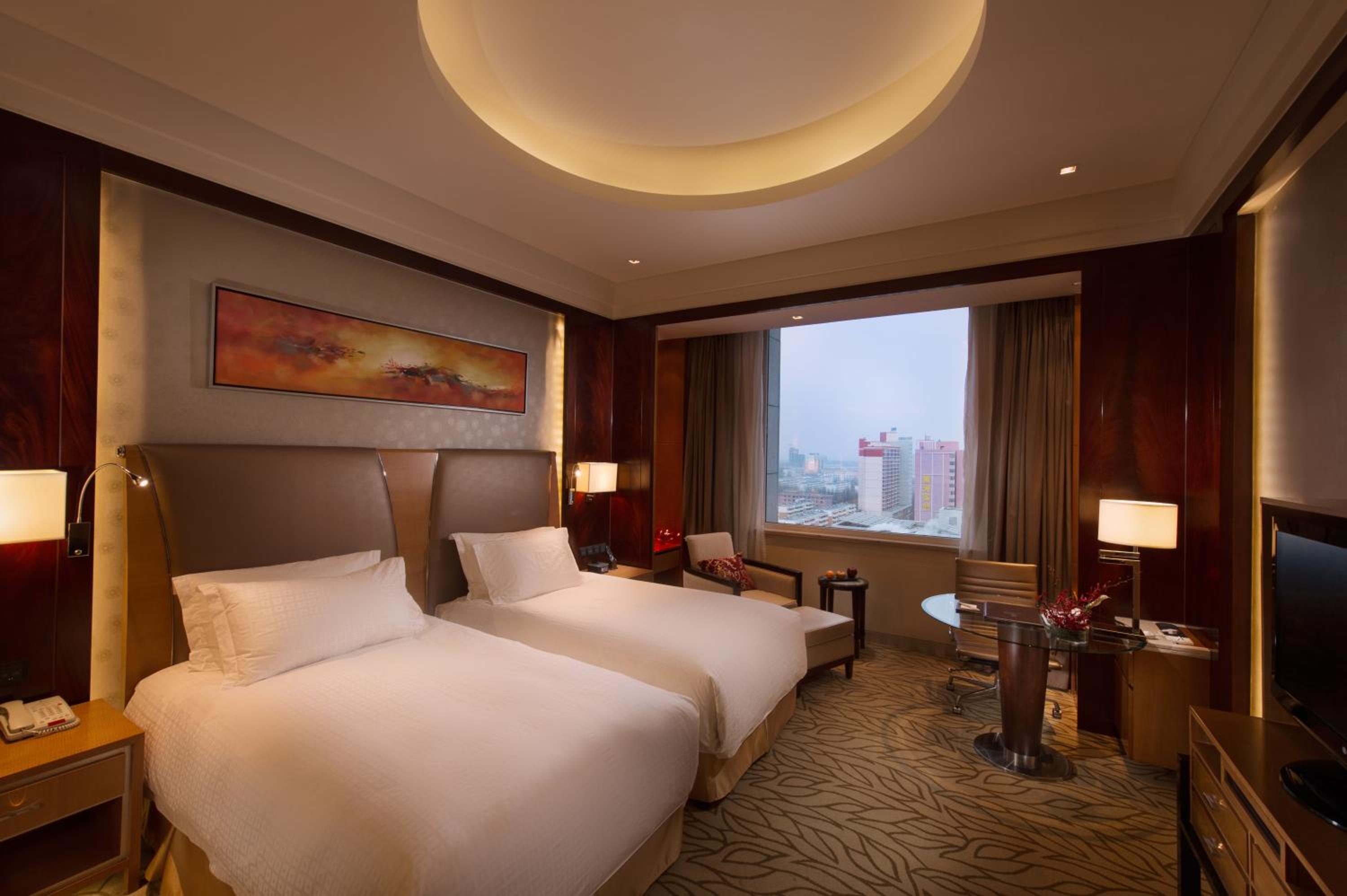 Executive Twin Room with Executive Lounge Access photo 2