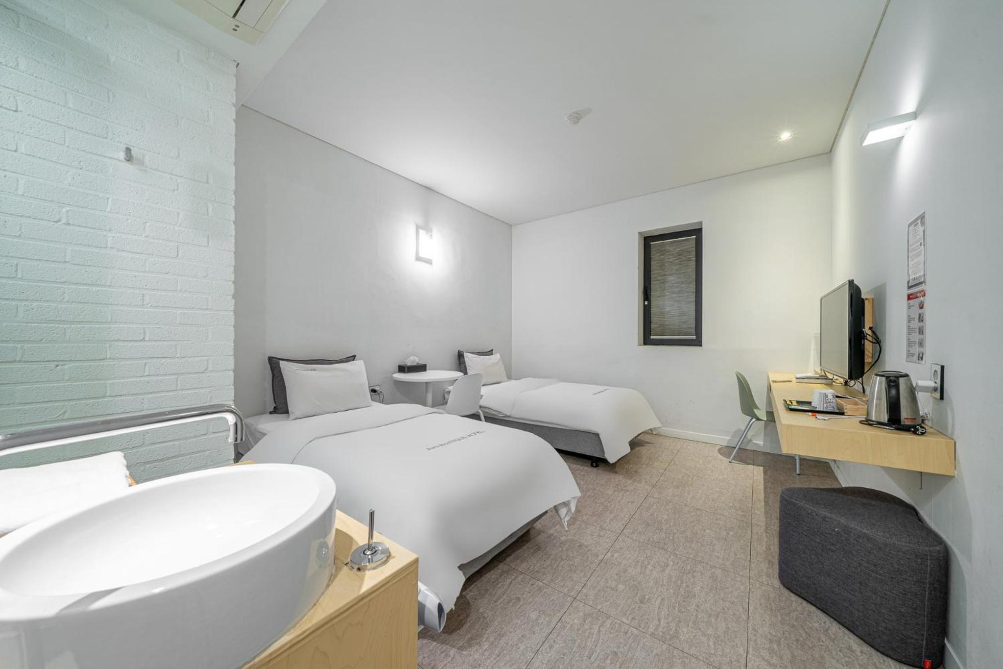 Superior Twin Room