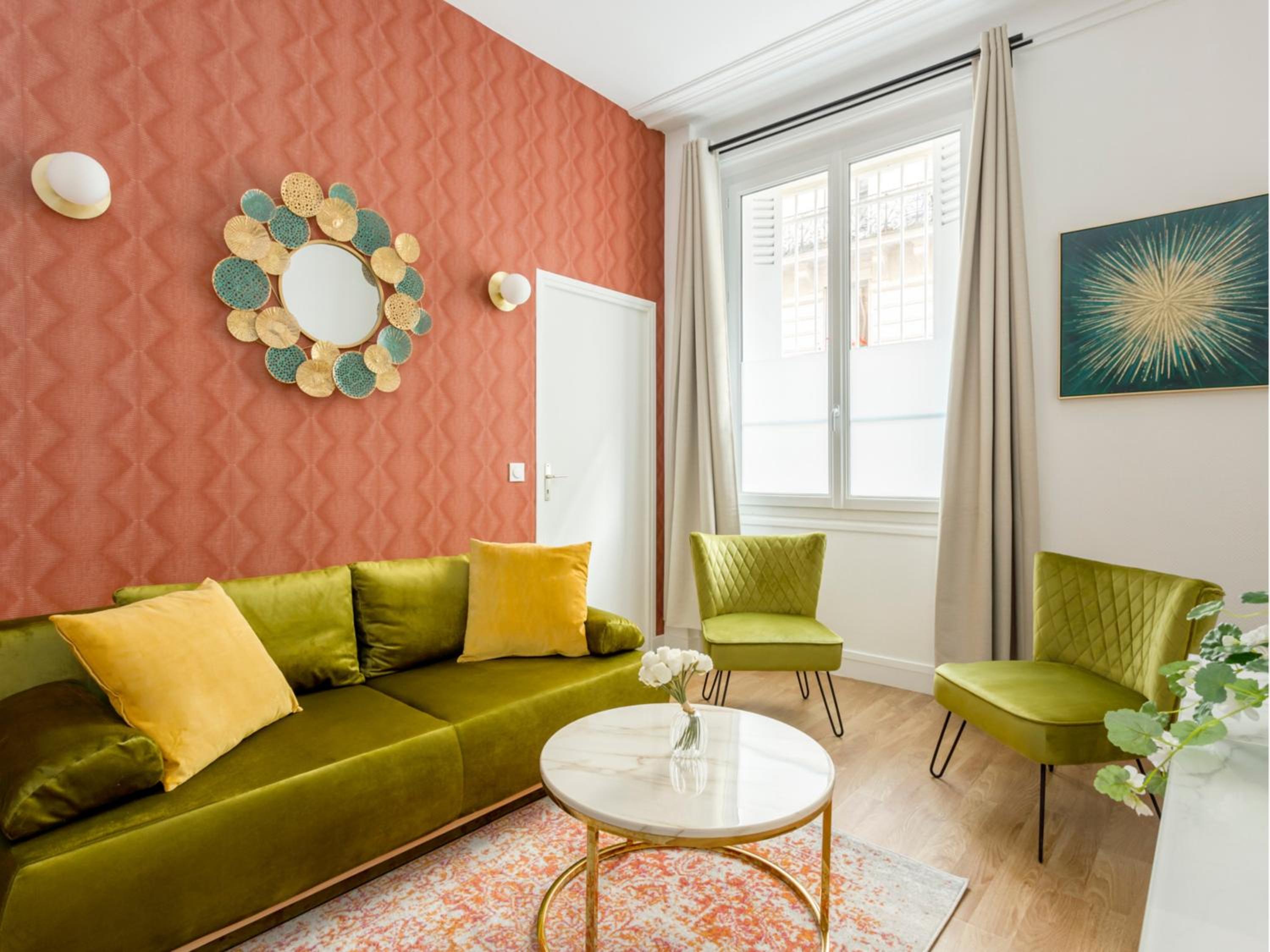 Apartment photo 2