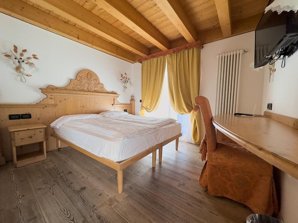 One-Bedroom Apartment with Balcony photo 1