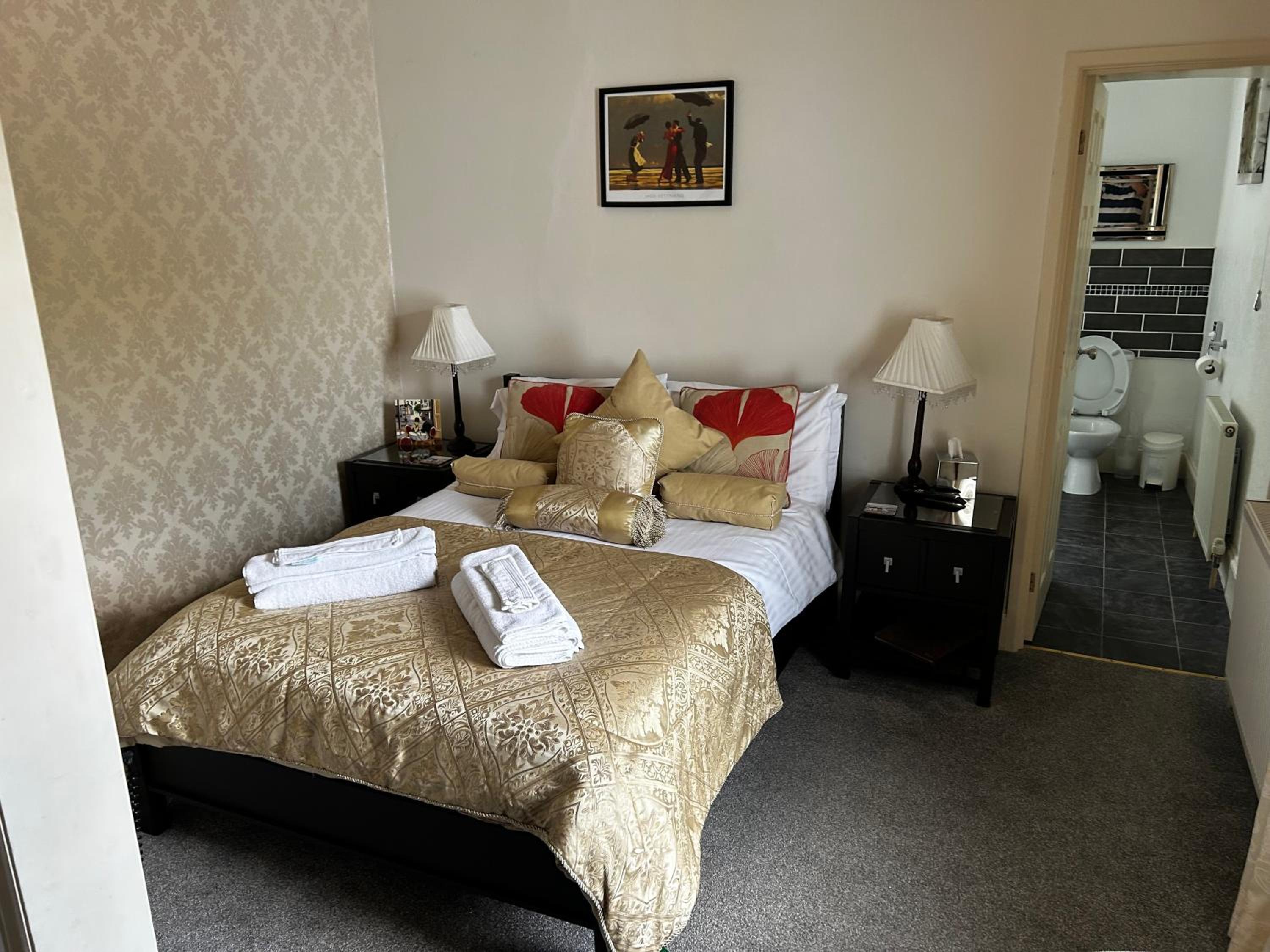 Double Room with Private Bathroom
