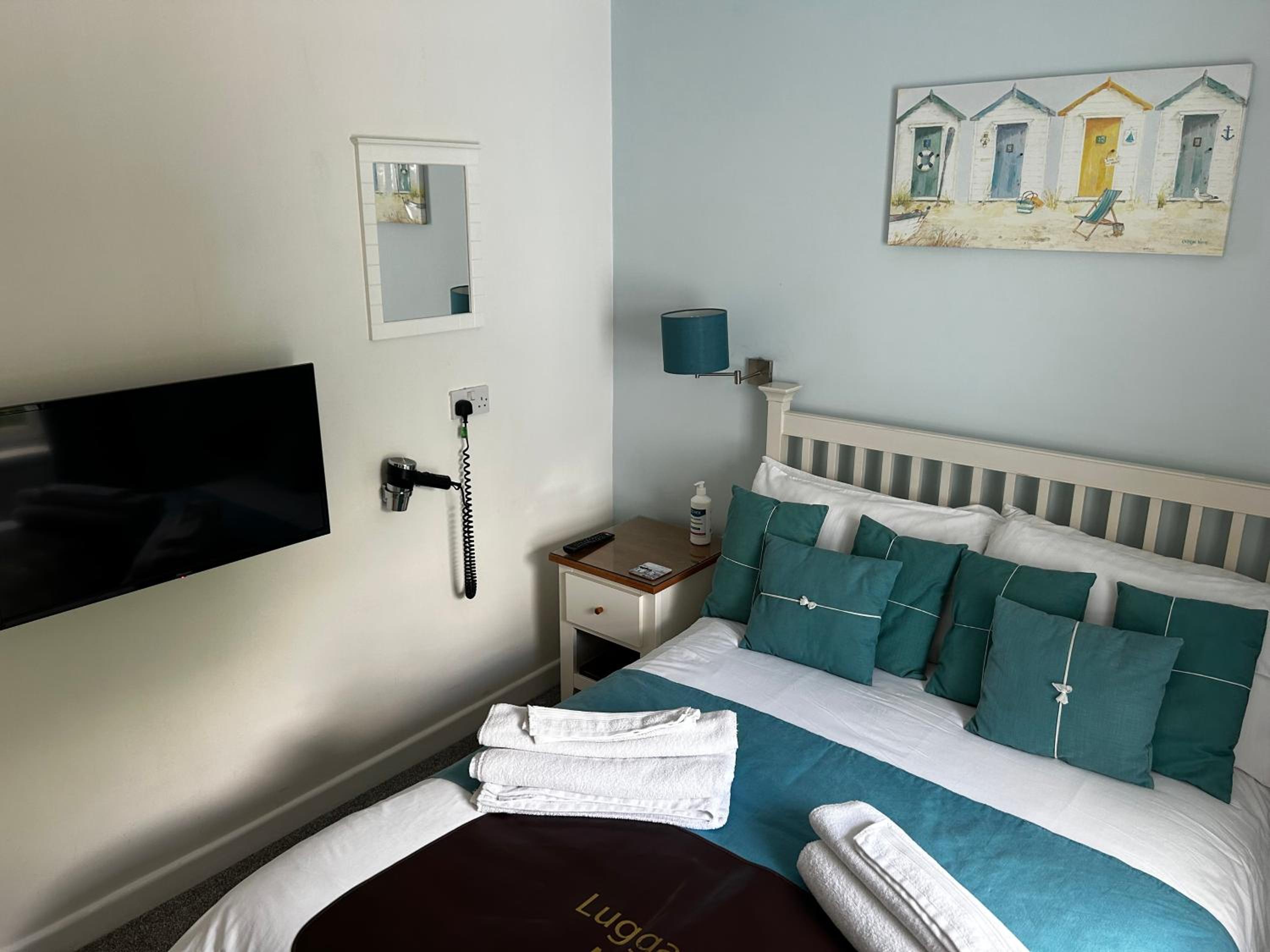 Double Room with Private Bathroom photo 3