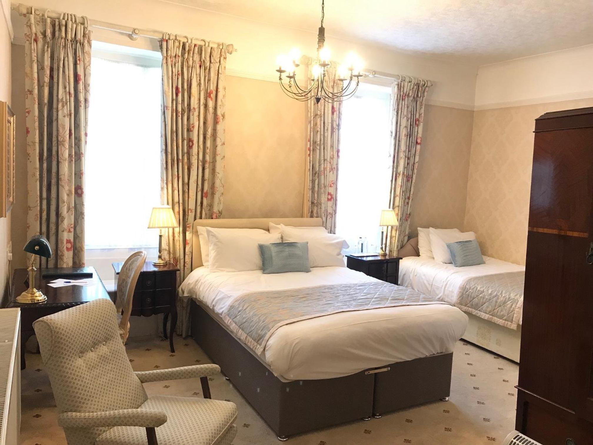 Deluxe Double or Twin Room