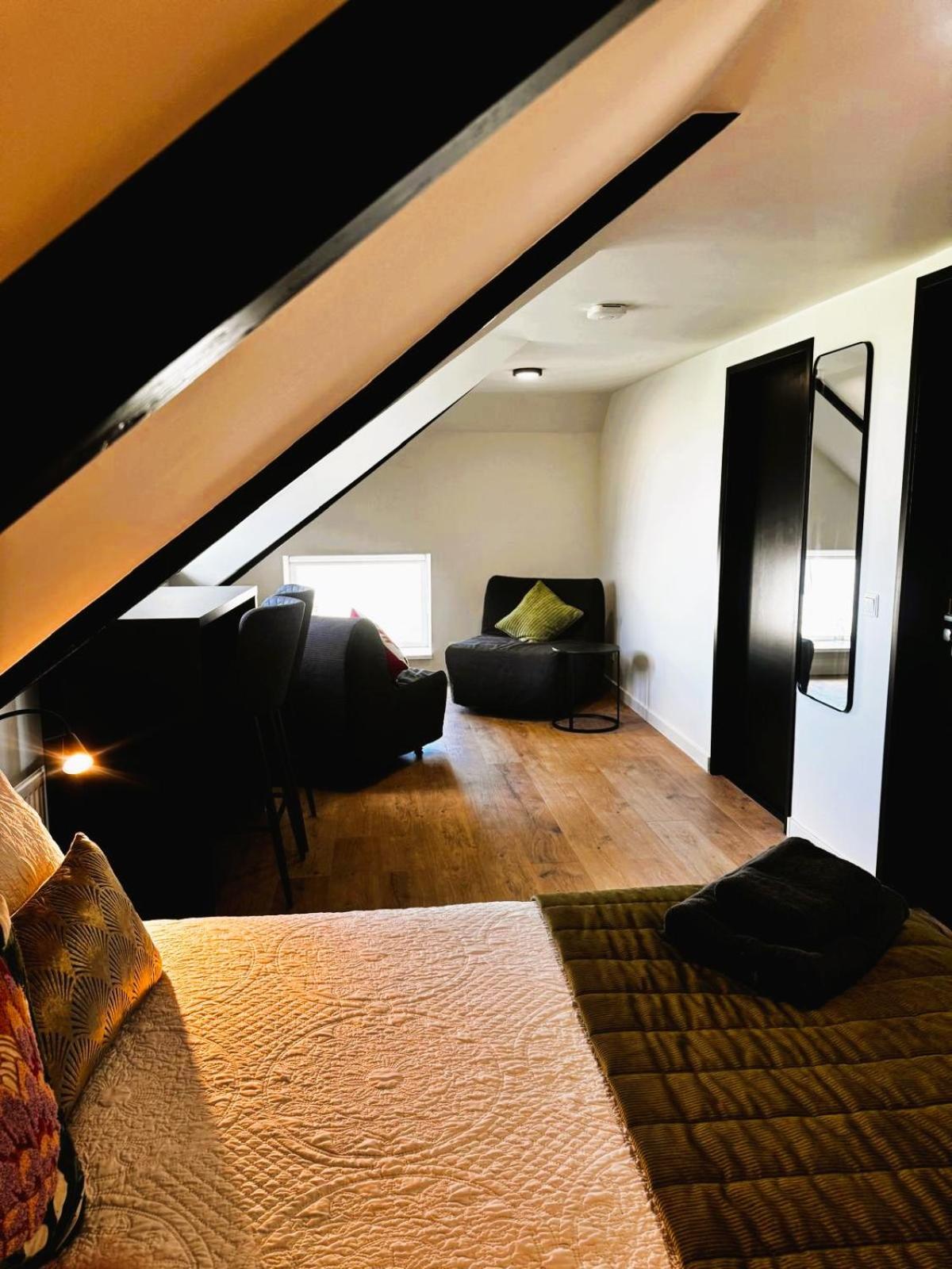 Large Double Room photo 3
