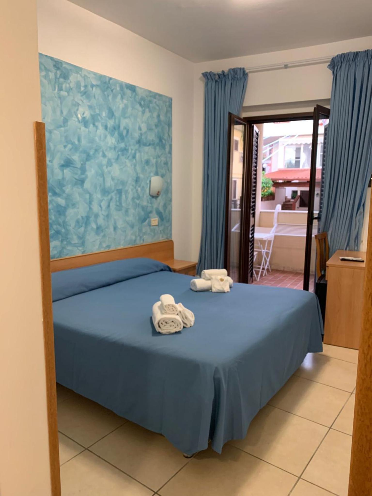 Economy Double or Twin Room photo 2