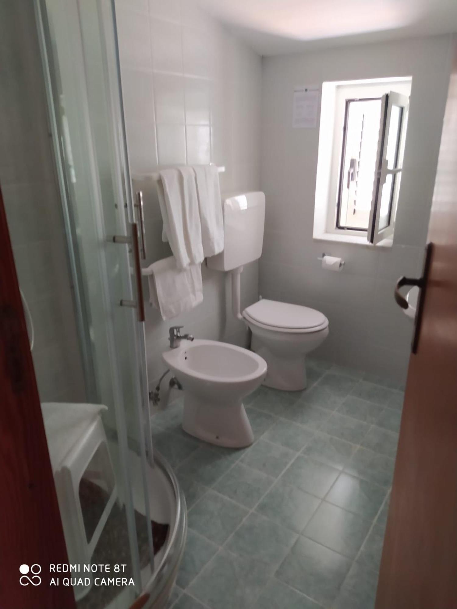 Economy Double or Twin Room photo 3