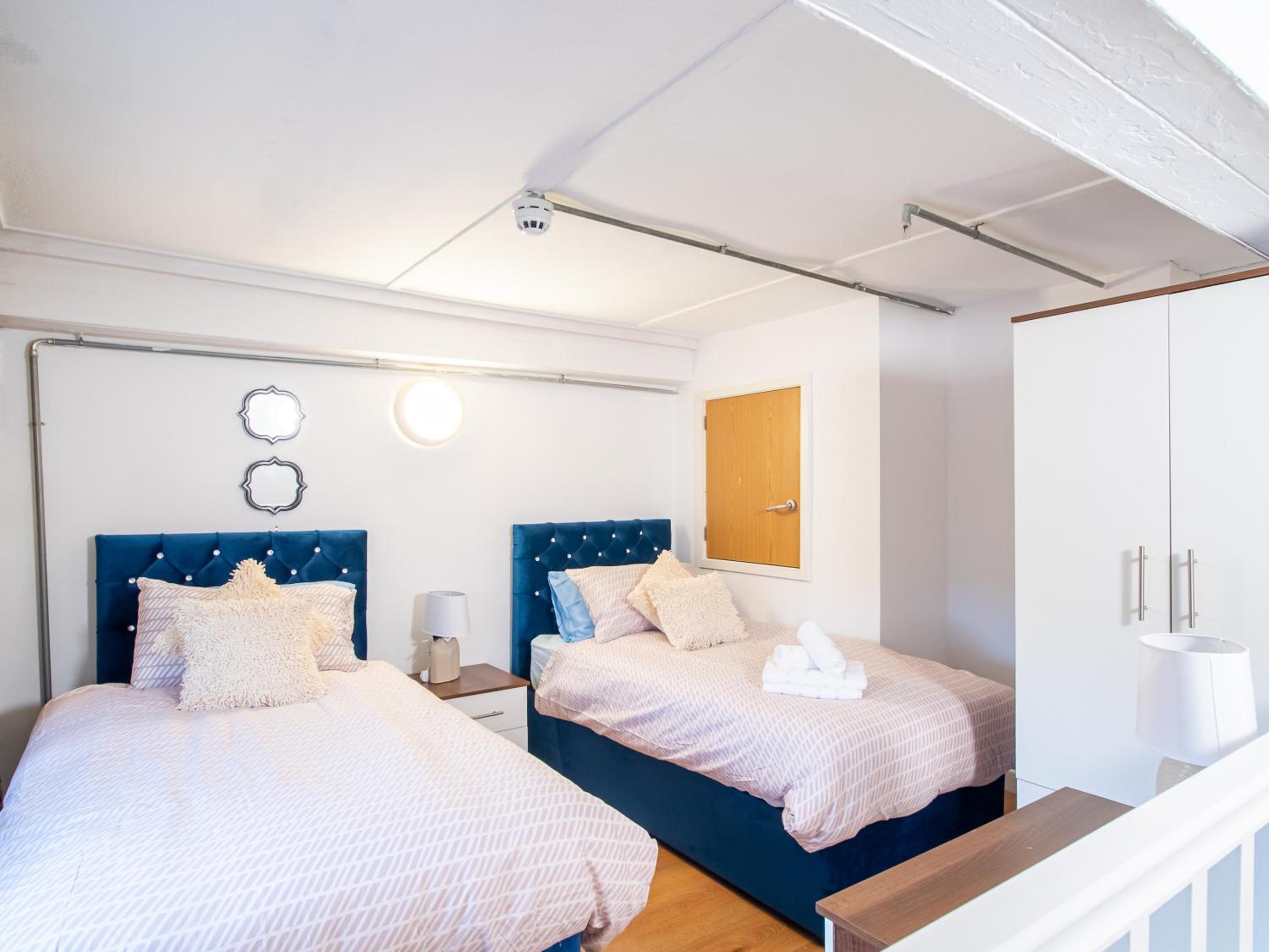 One-Bedroom Deluxe Apartment