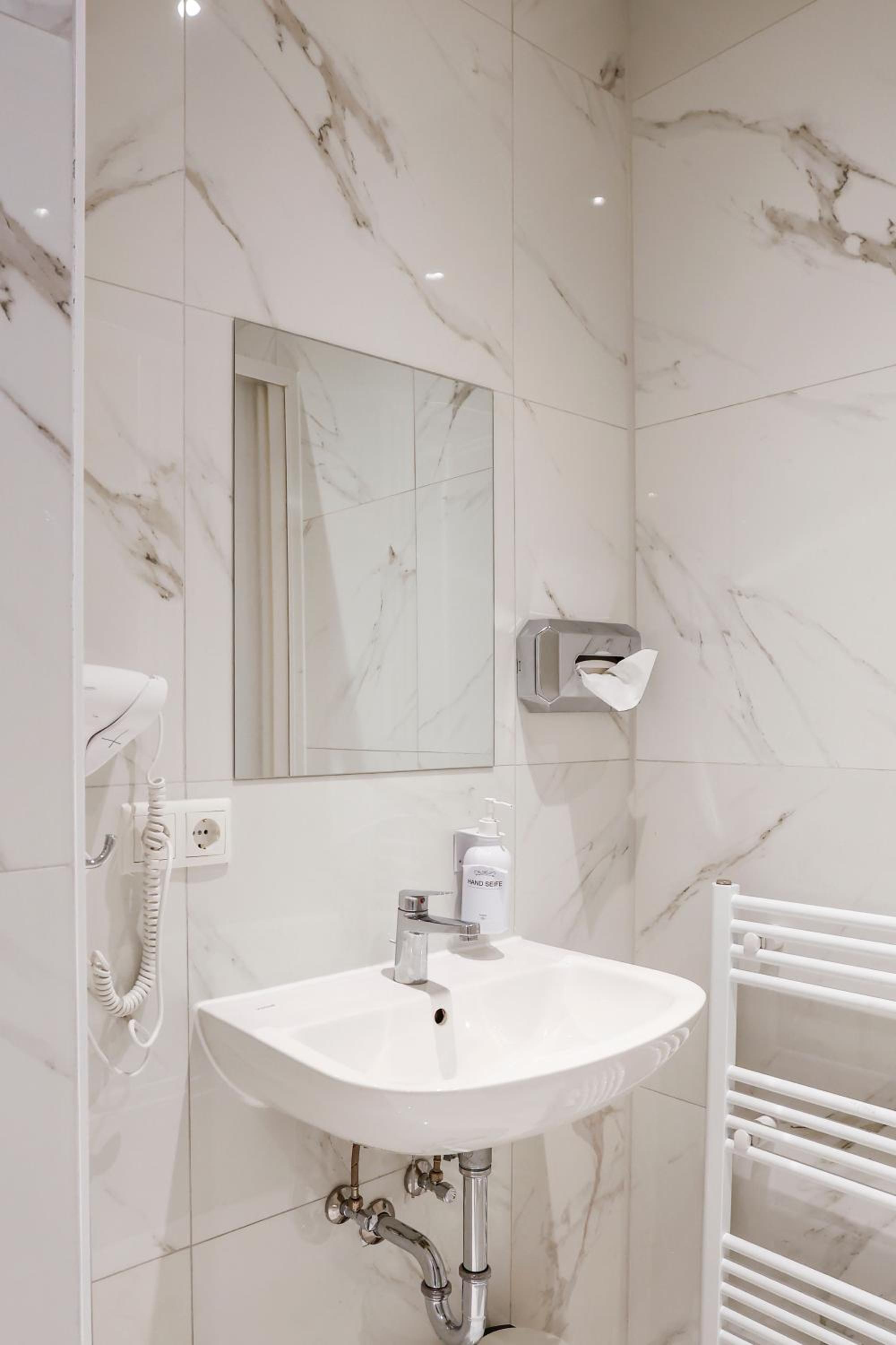 Junior Suite - Photo 8