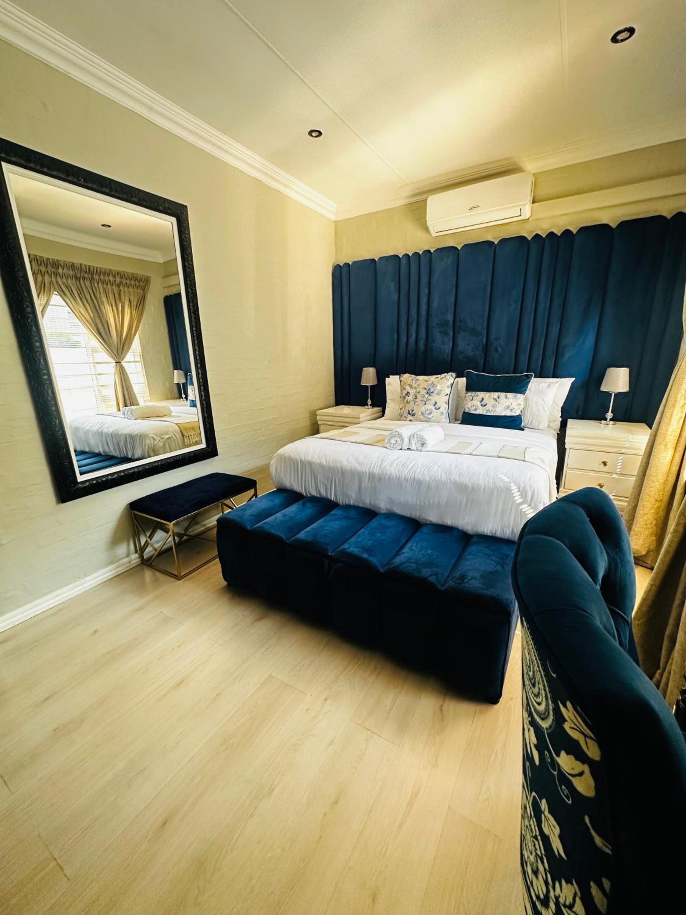 Budget Double Room photo 3