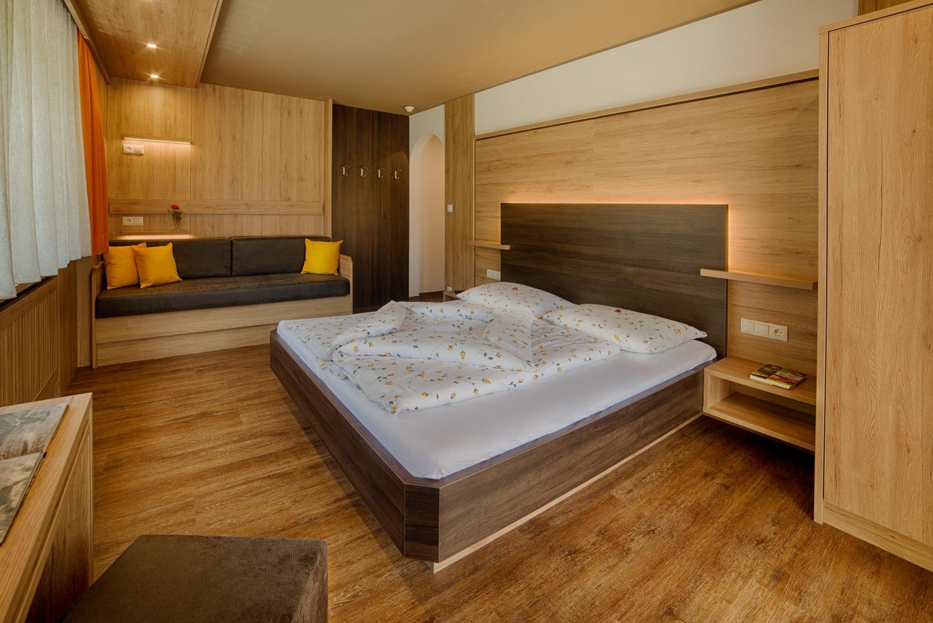 Basic Triple Room photo 2