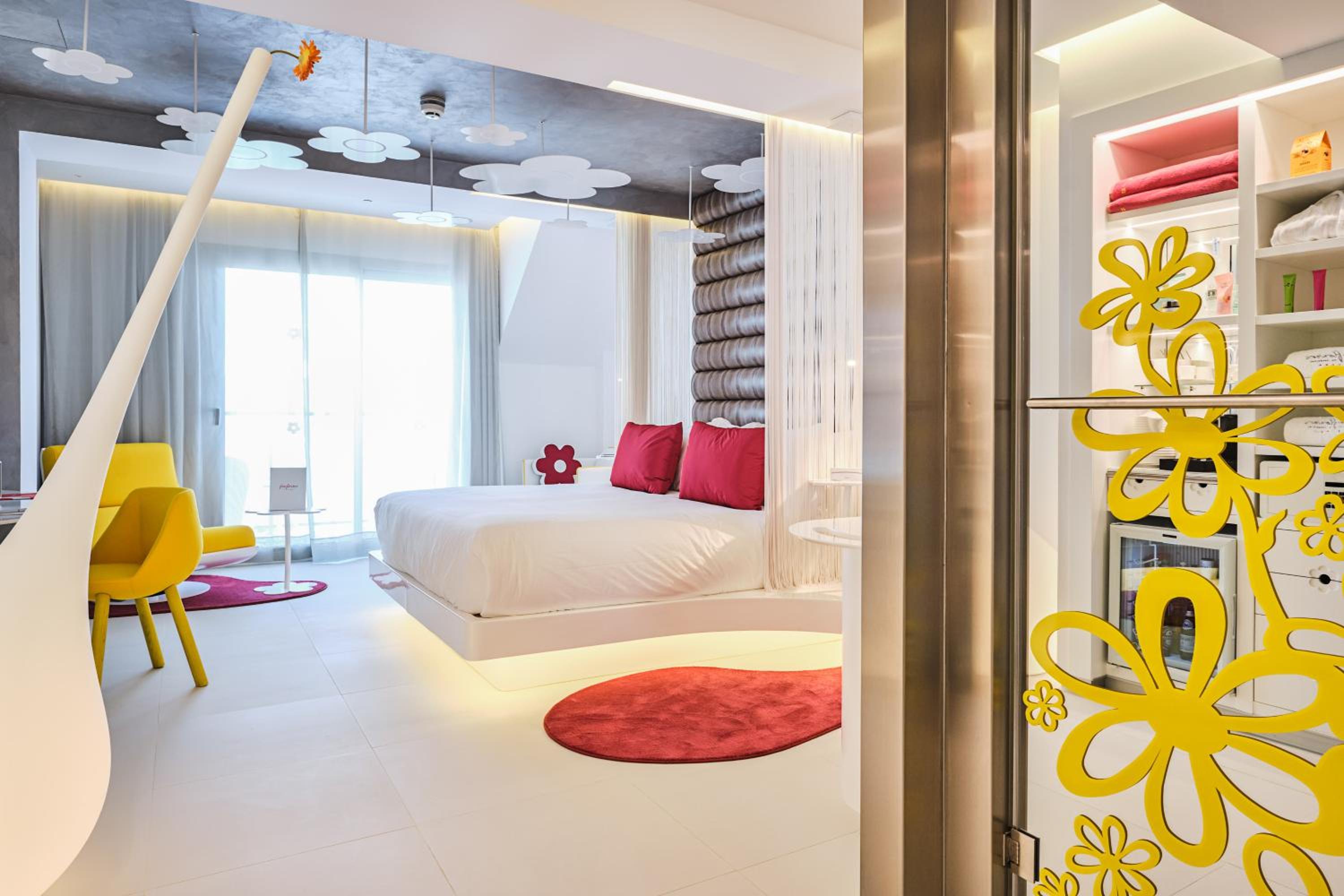 Flower Deluxe Extra Room - Photo 1