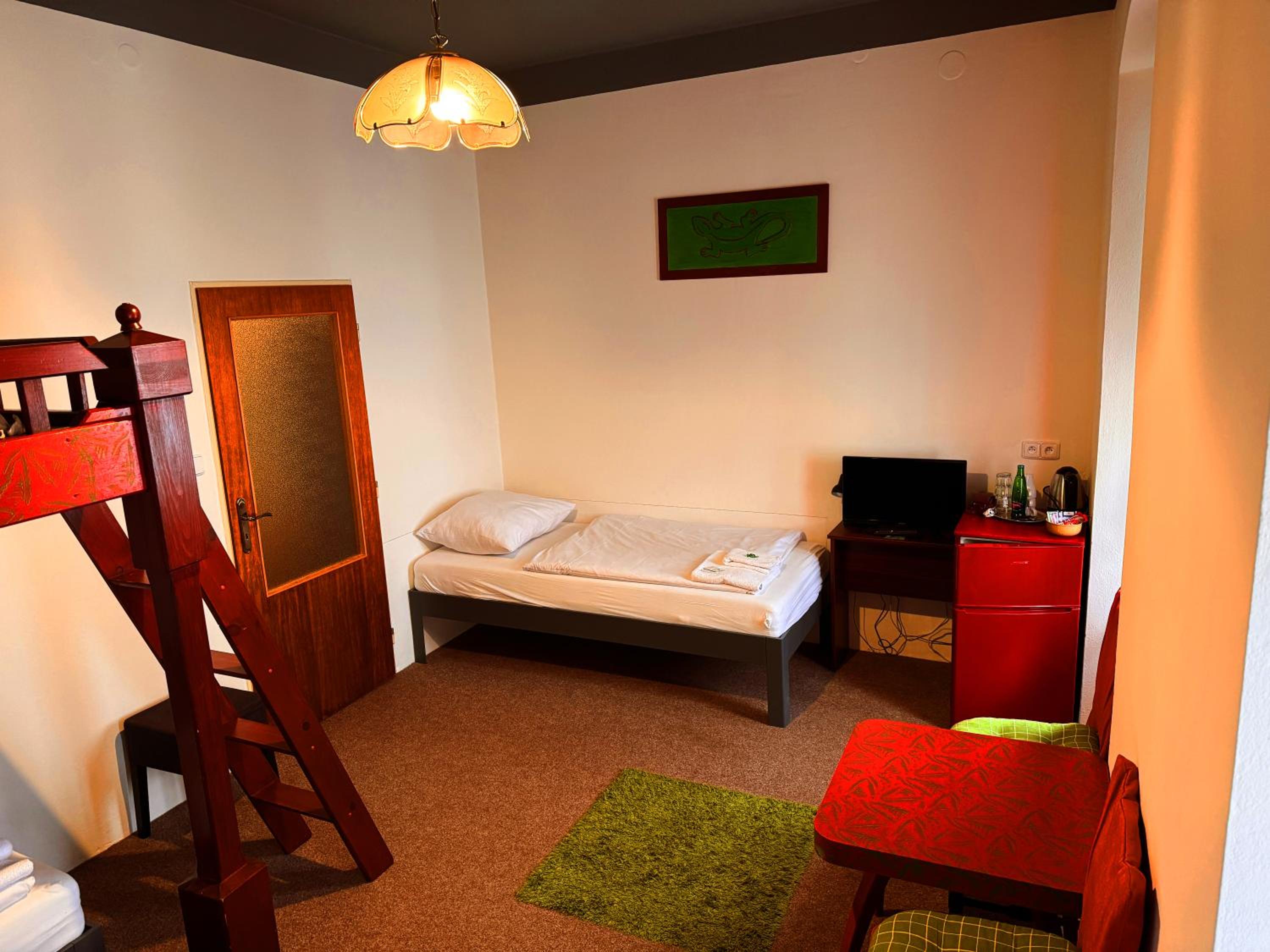 Standard Triple Room photo 2
