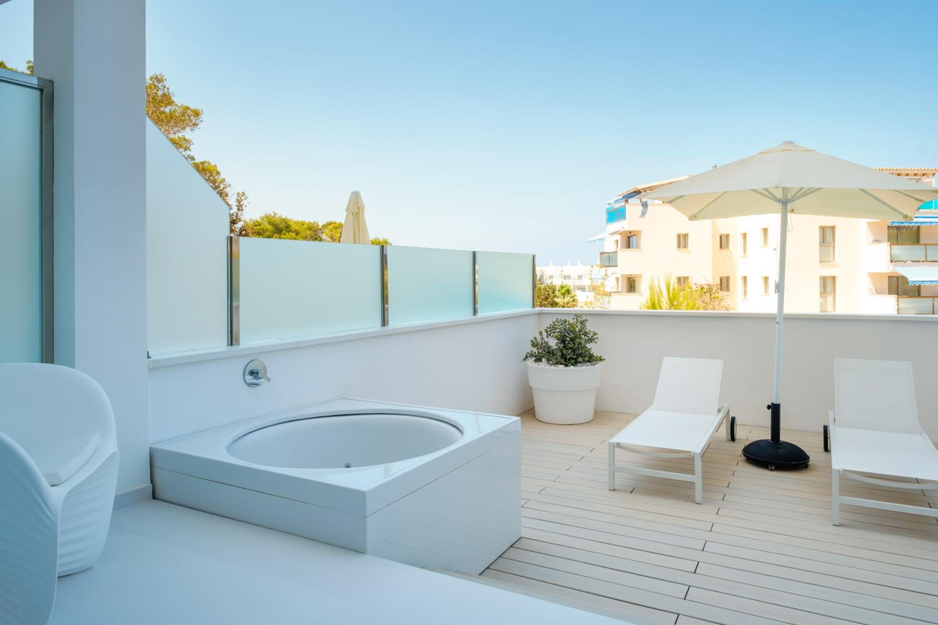Flower Garden with Terrace - Photo 1