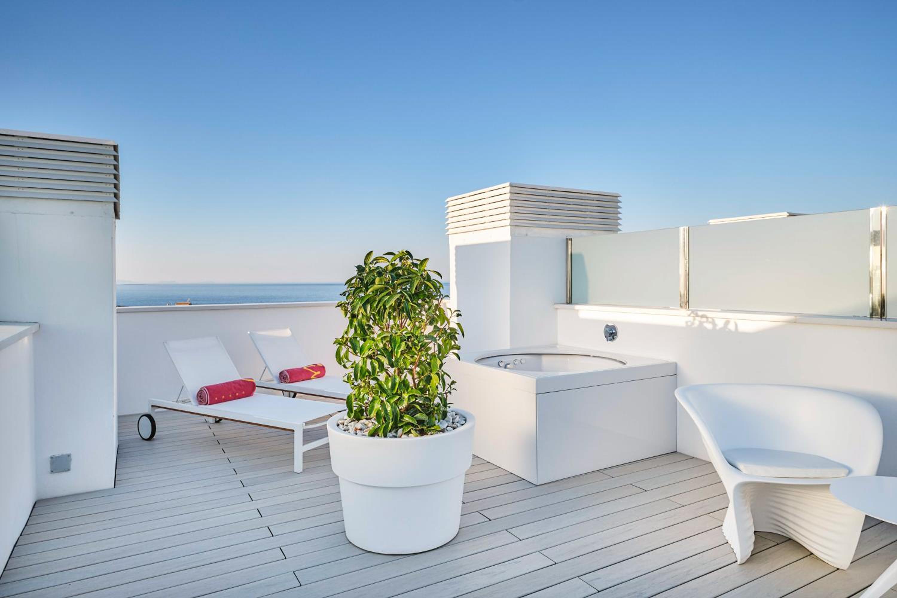 Flower Sky with Terrace - Photo 3