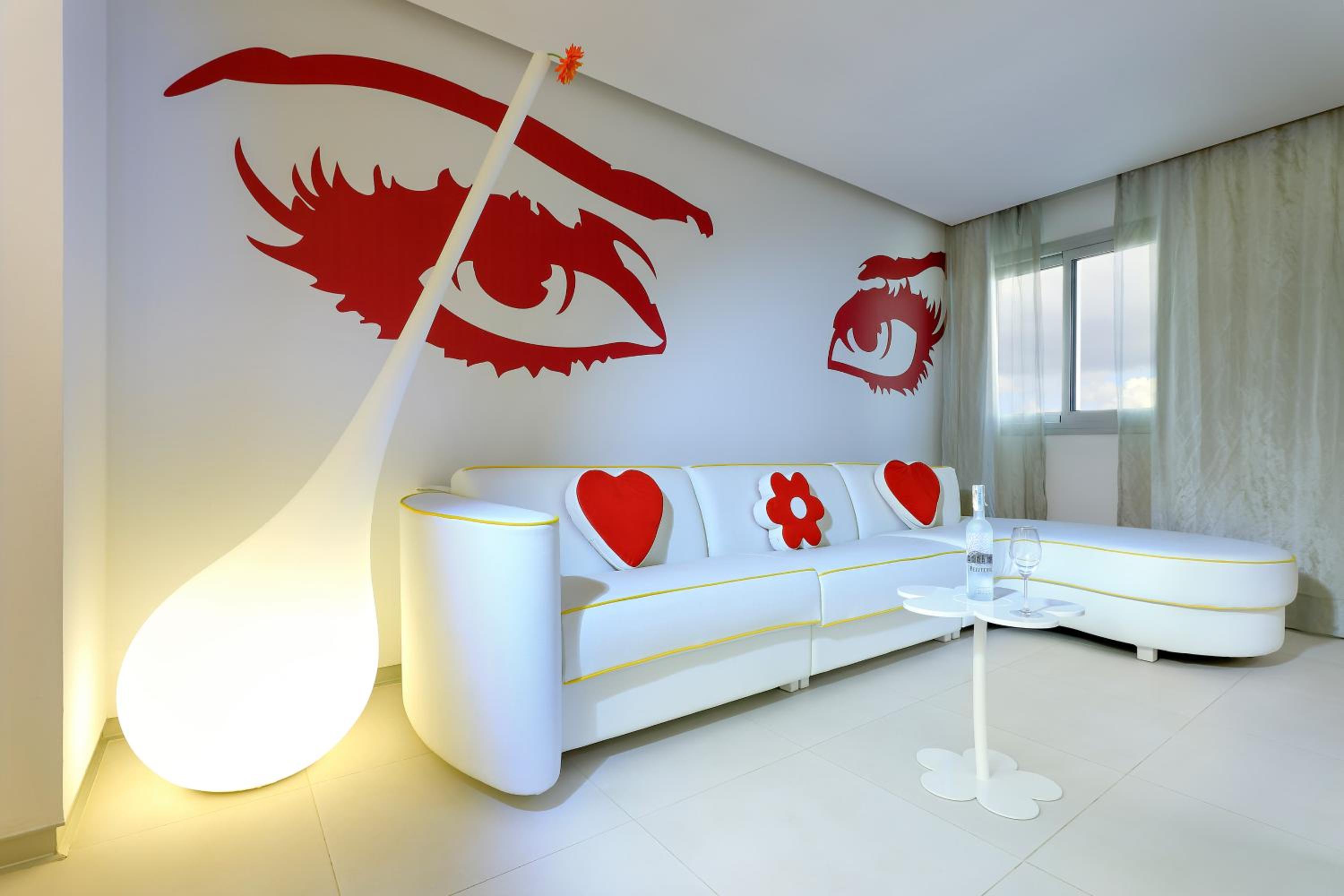 Grand Flower Suite - Photo 1