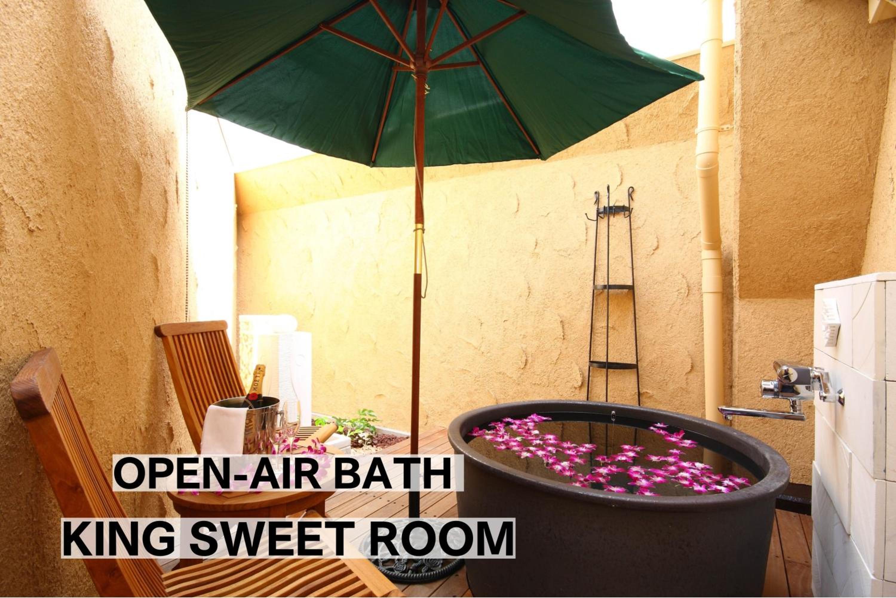 Grand Spa Suite | 2 King Beds, Oversize Blower Bath & Private Terrace Bath - Photo 6