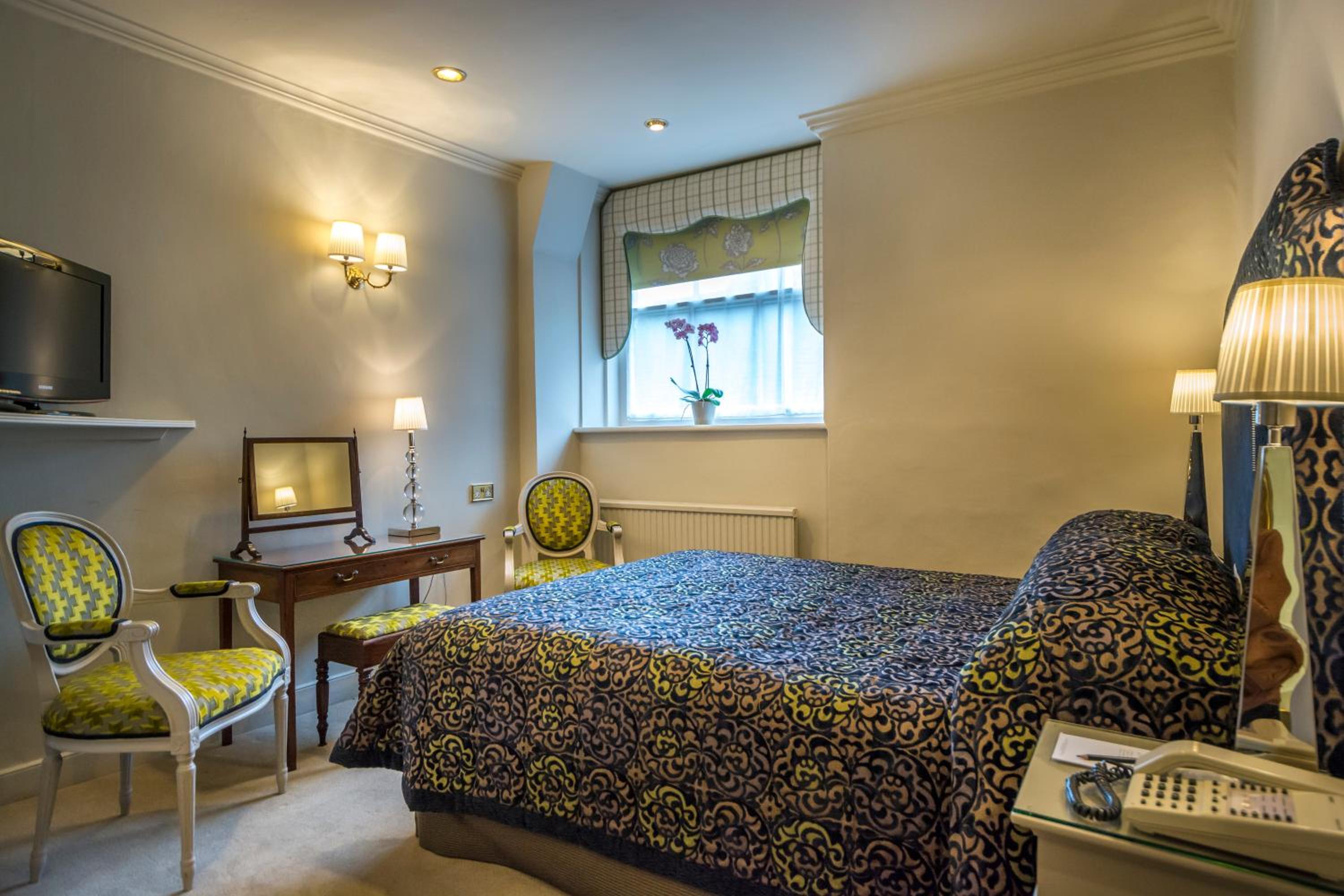 Double Room - Photo 6