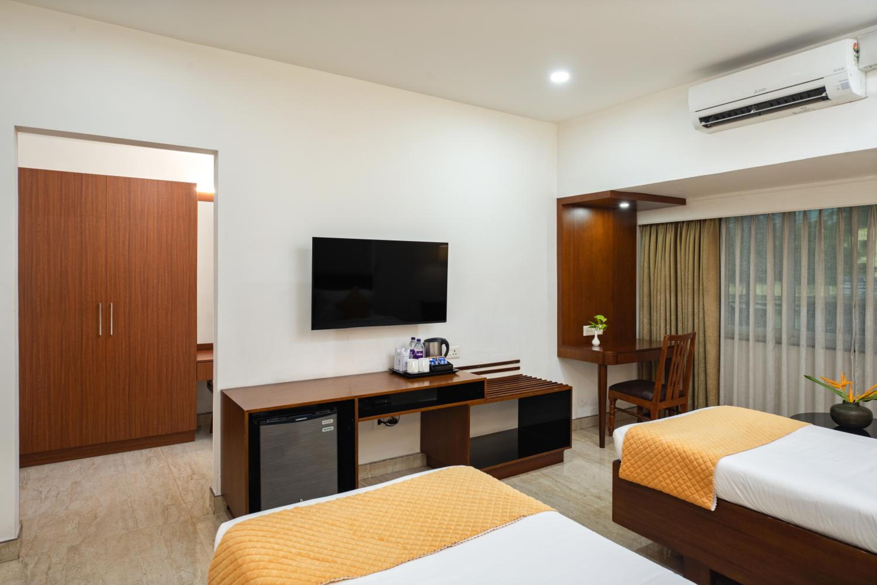 Superior Twin Room photo 3