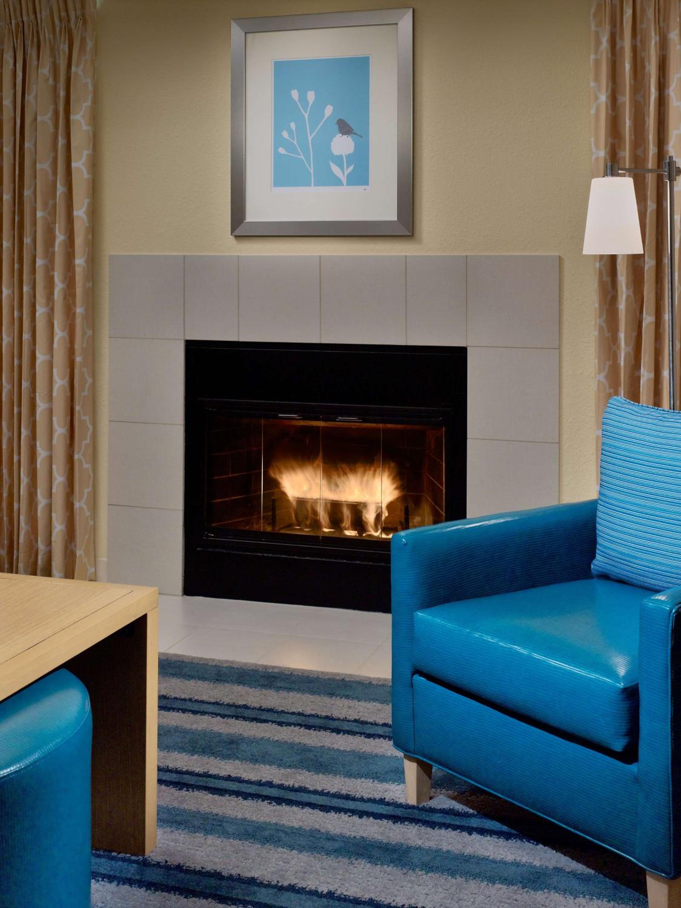 Two Bedroom Suite - Two Kings - Fireplace - Hearing Accessible photo 3