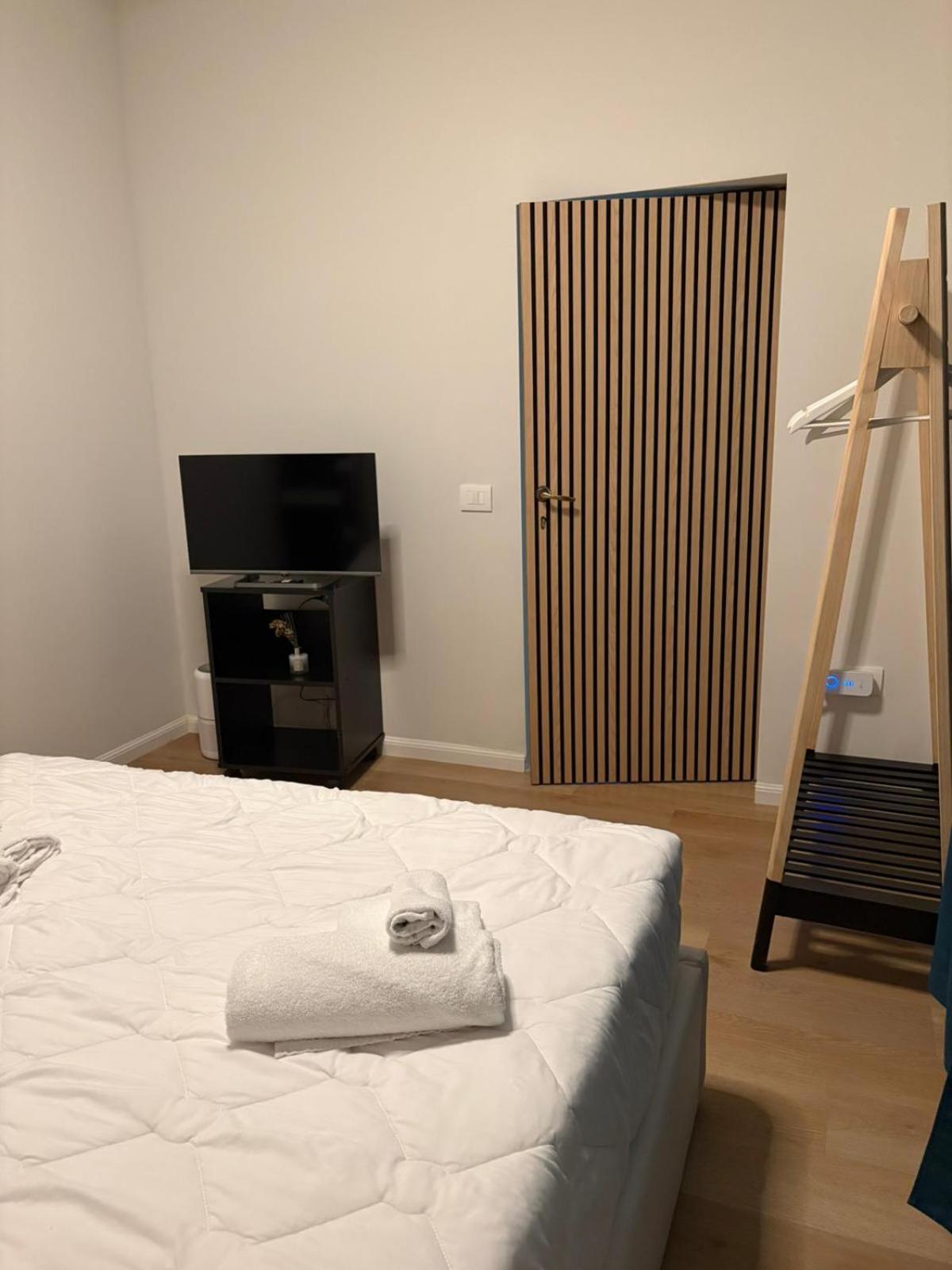 Double Room with Private External Bathroom