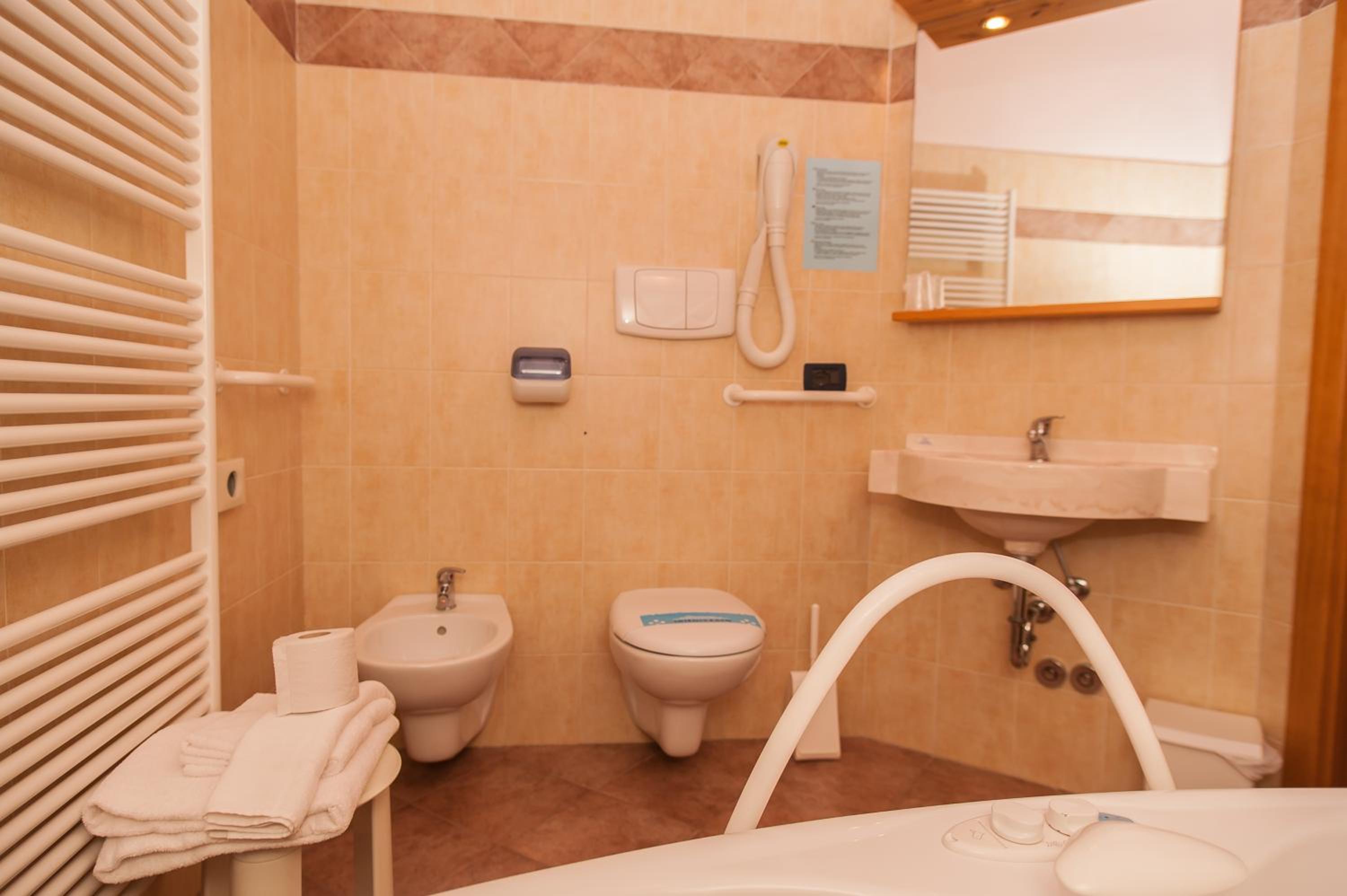 Suite - Photo 2