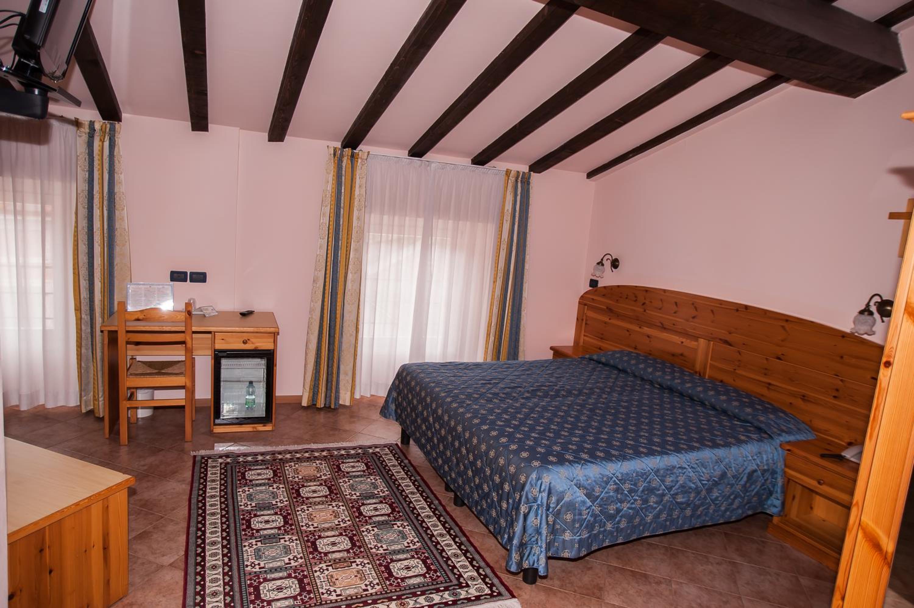 Suite - Photo 7