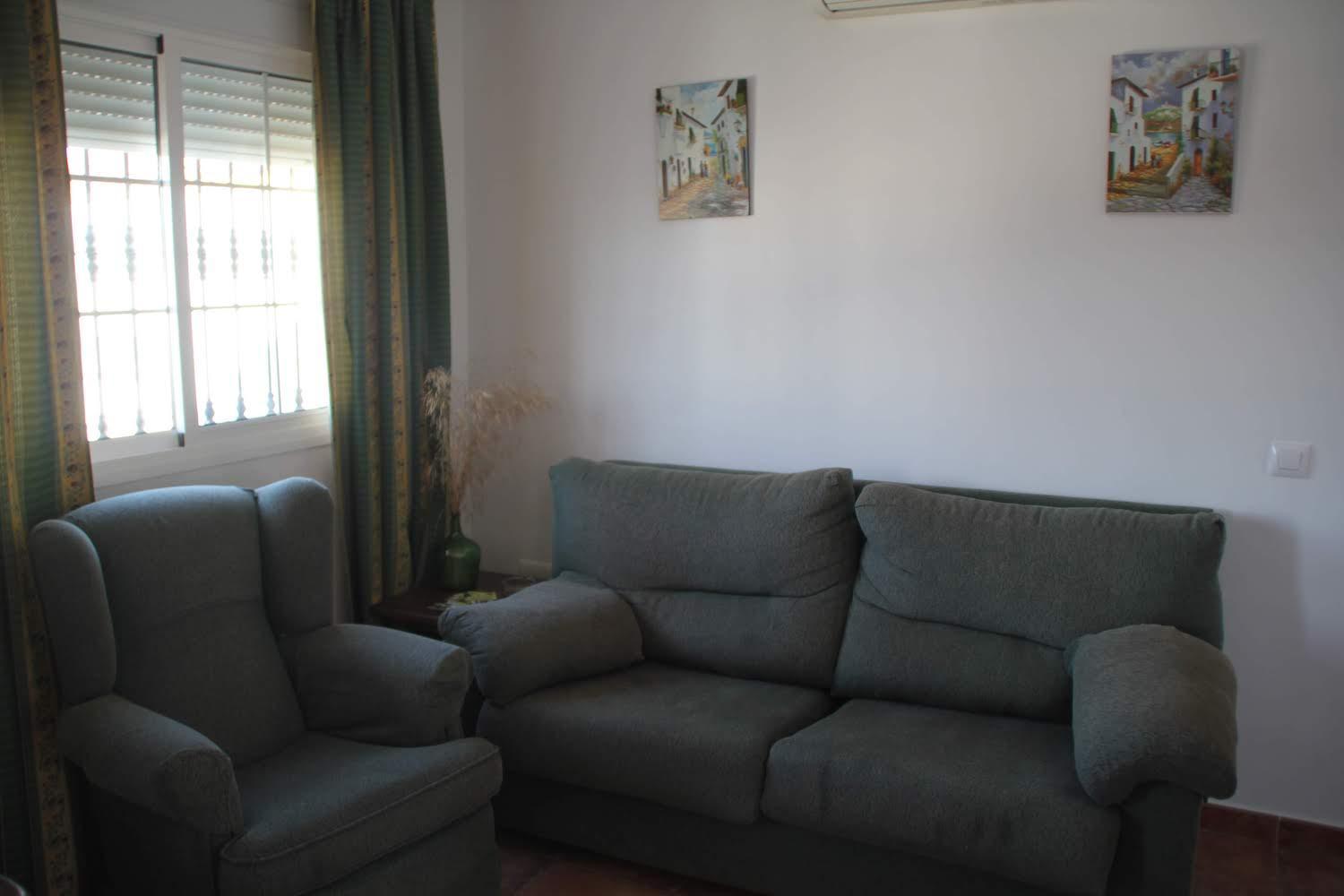 One-Bedroom Apartment photo 2