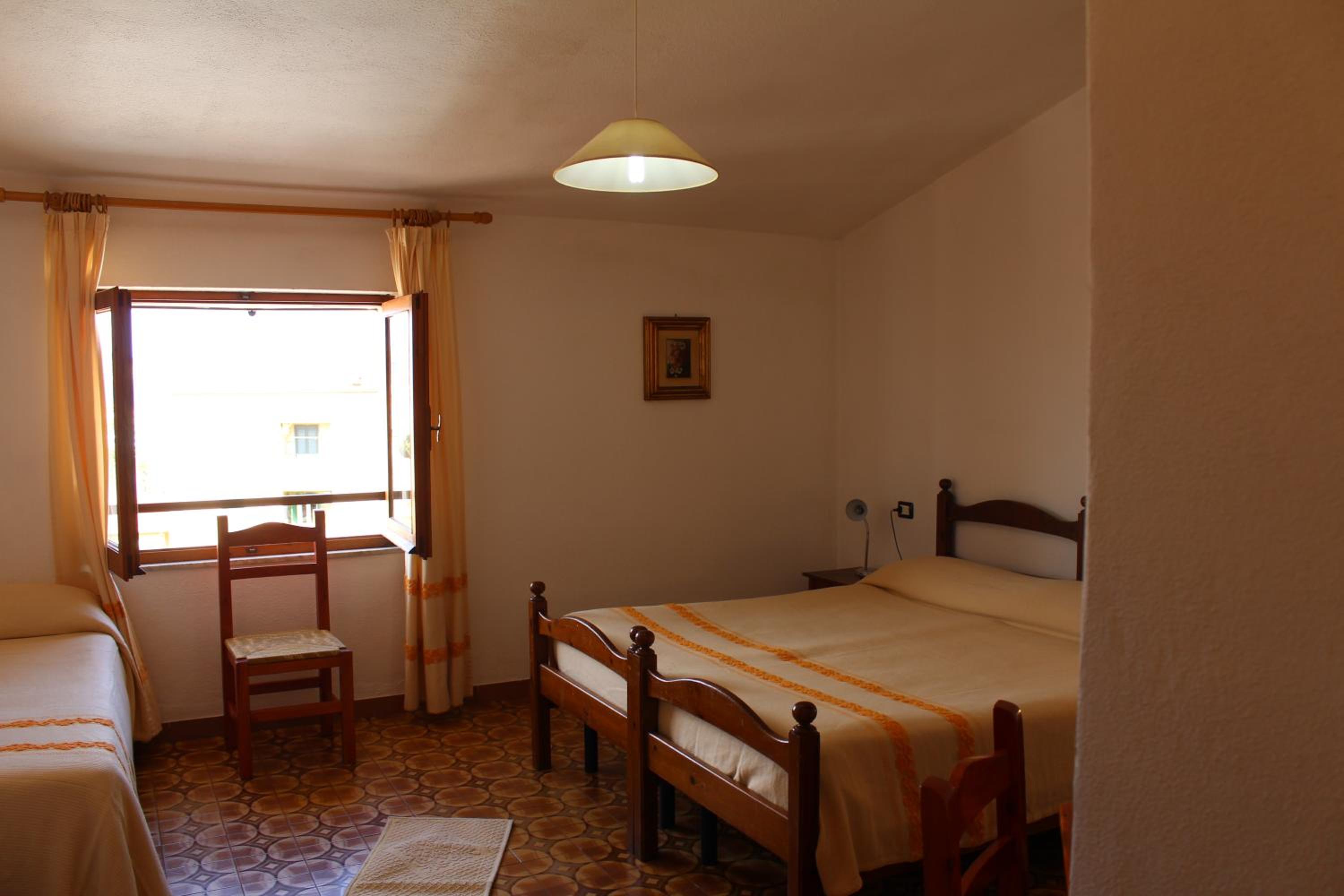 Quadruple Room - Photo 2