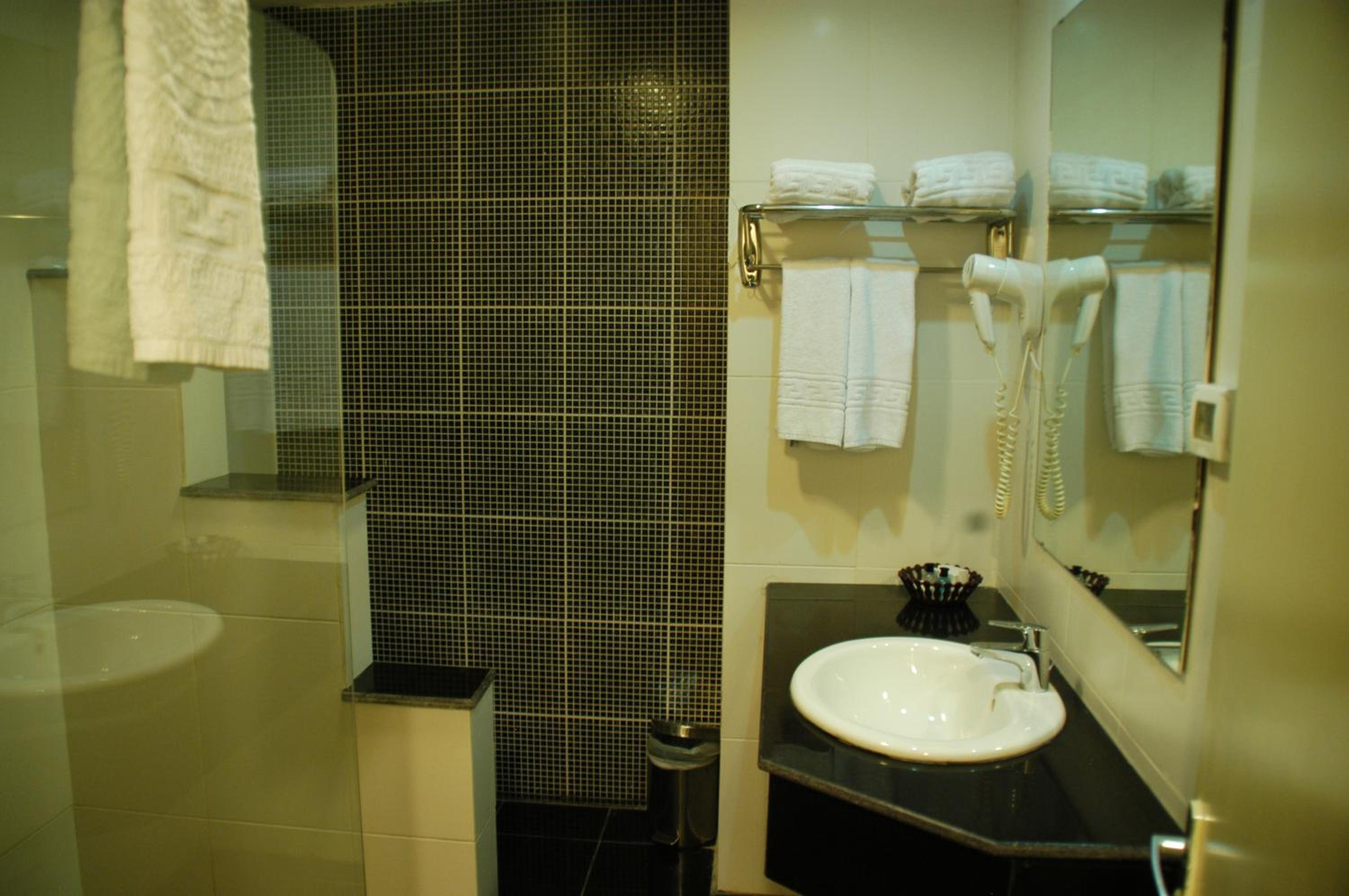 Standard Triple Room - Photo 3