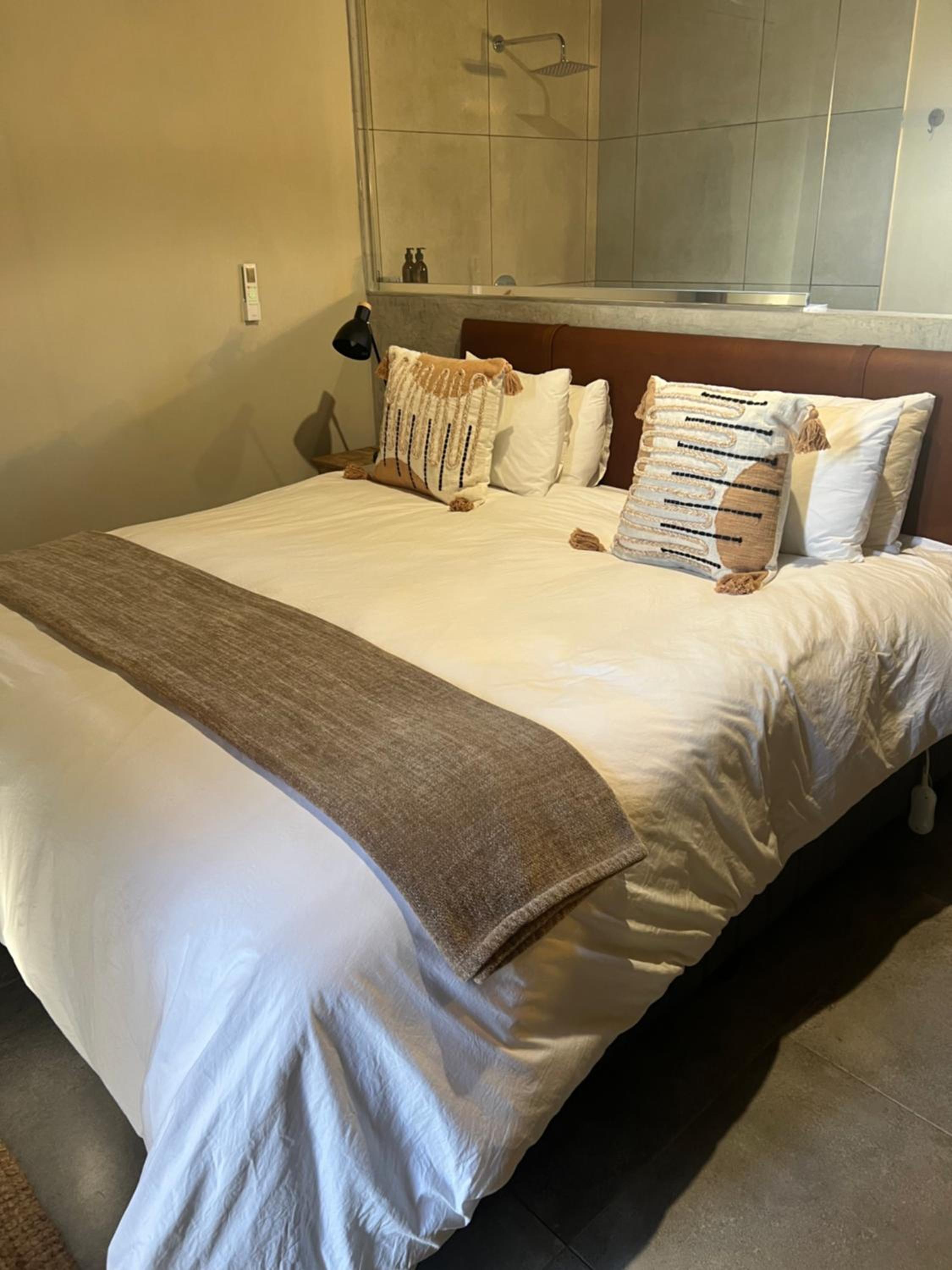 Deluxe Double Room with Shower photo 1