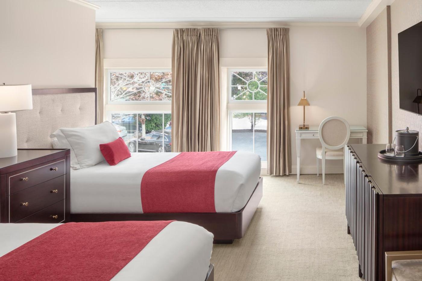 Deluxe Double Room with Two Double Beds - Photo 3