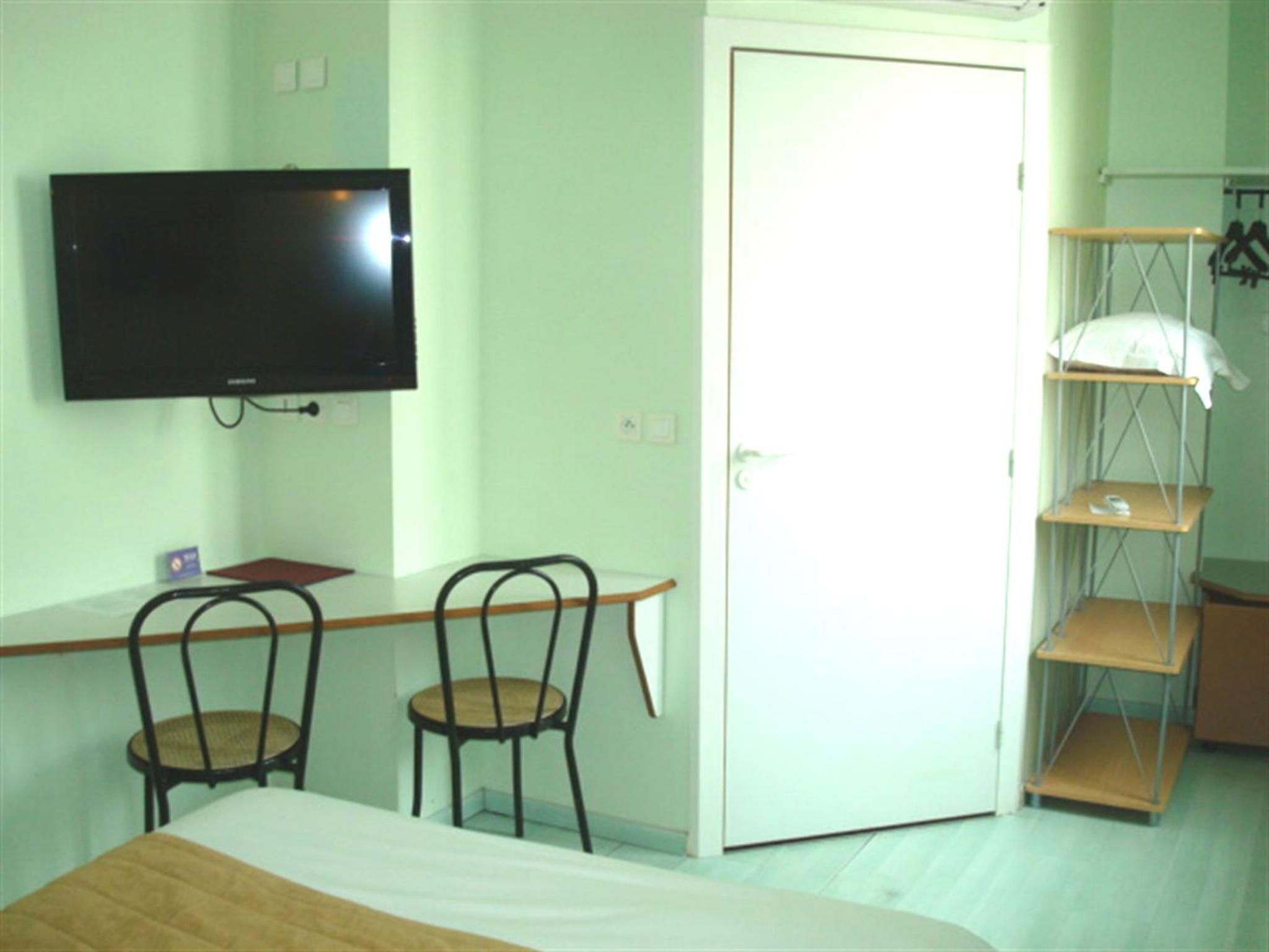 Triple Room - Photo 5