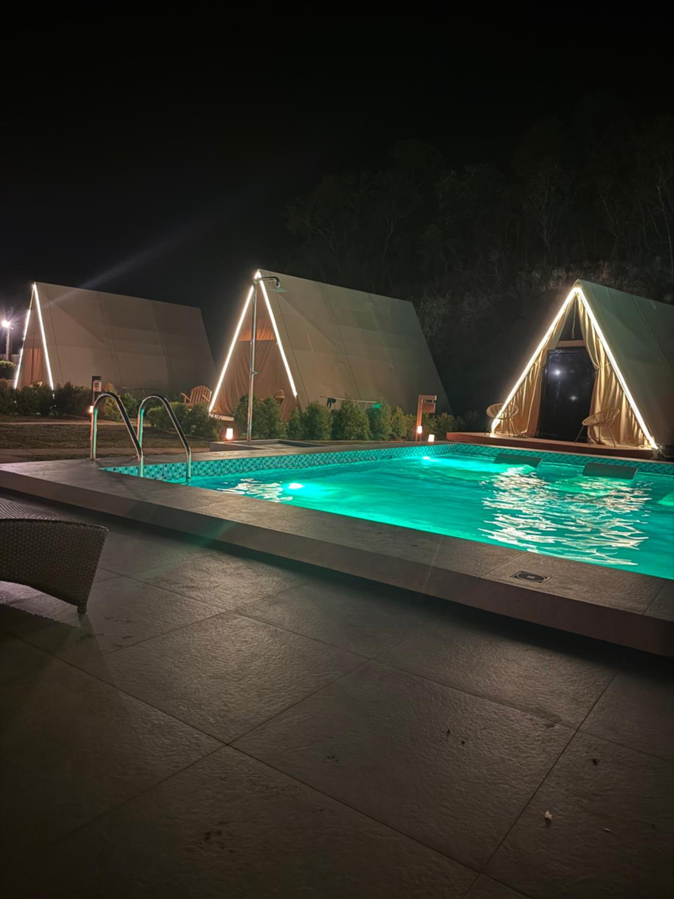 Double Room with Pool View - Photo 1