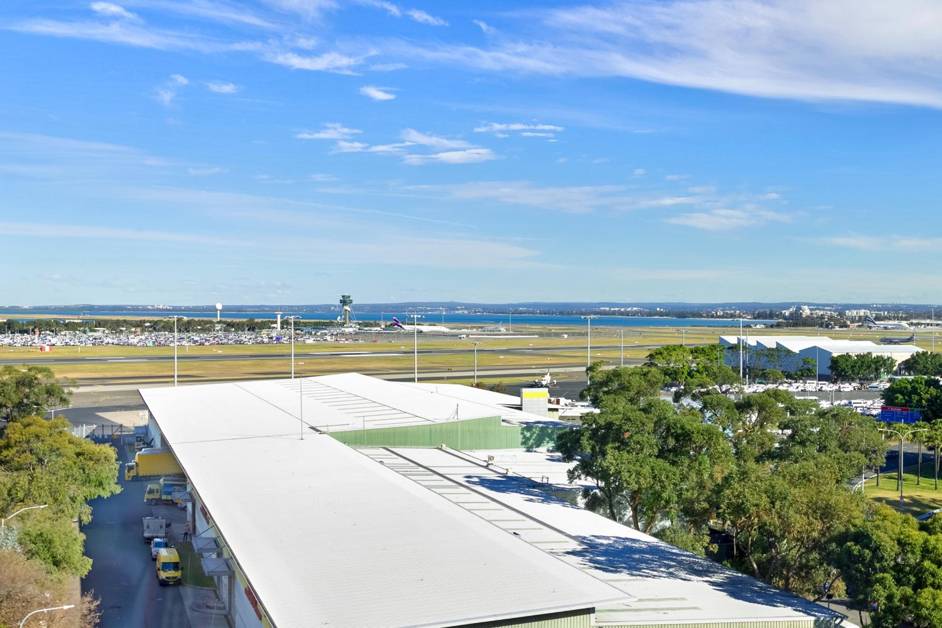 King Studio with Airport View