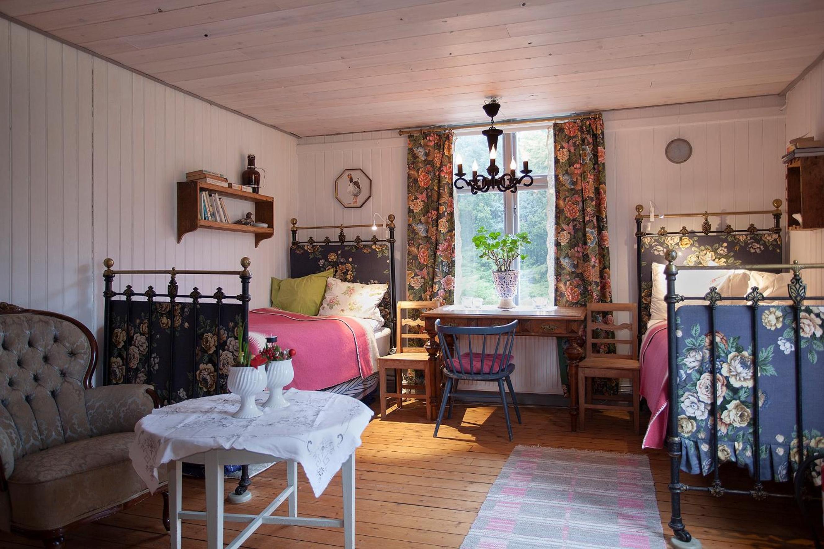 Double or Twin Room with Extra Bed photo 2