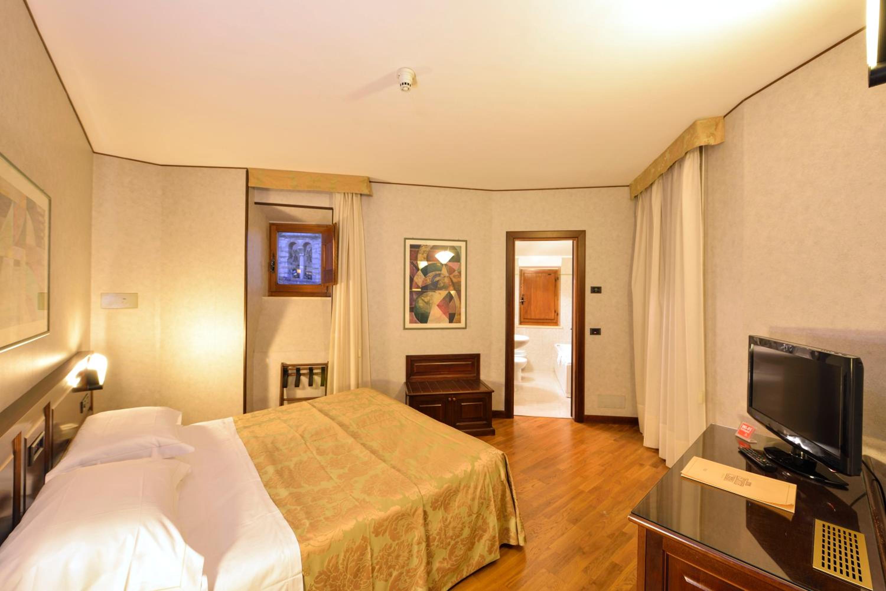 Classic Double Room