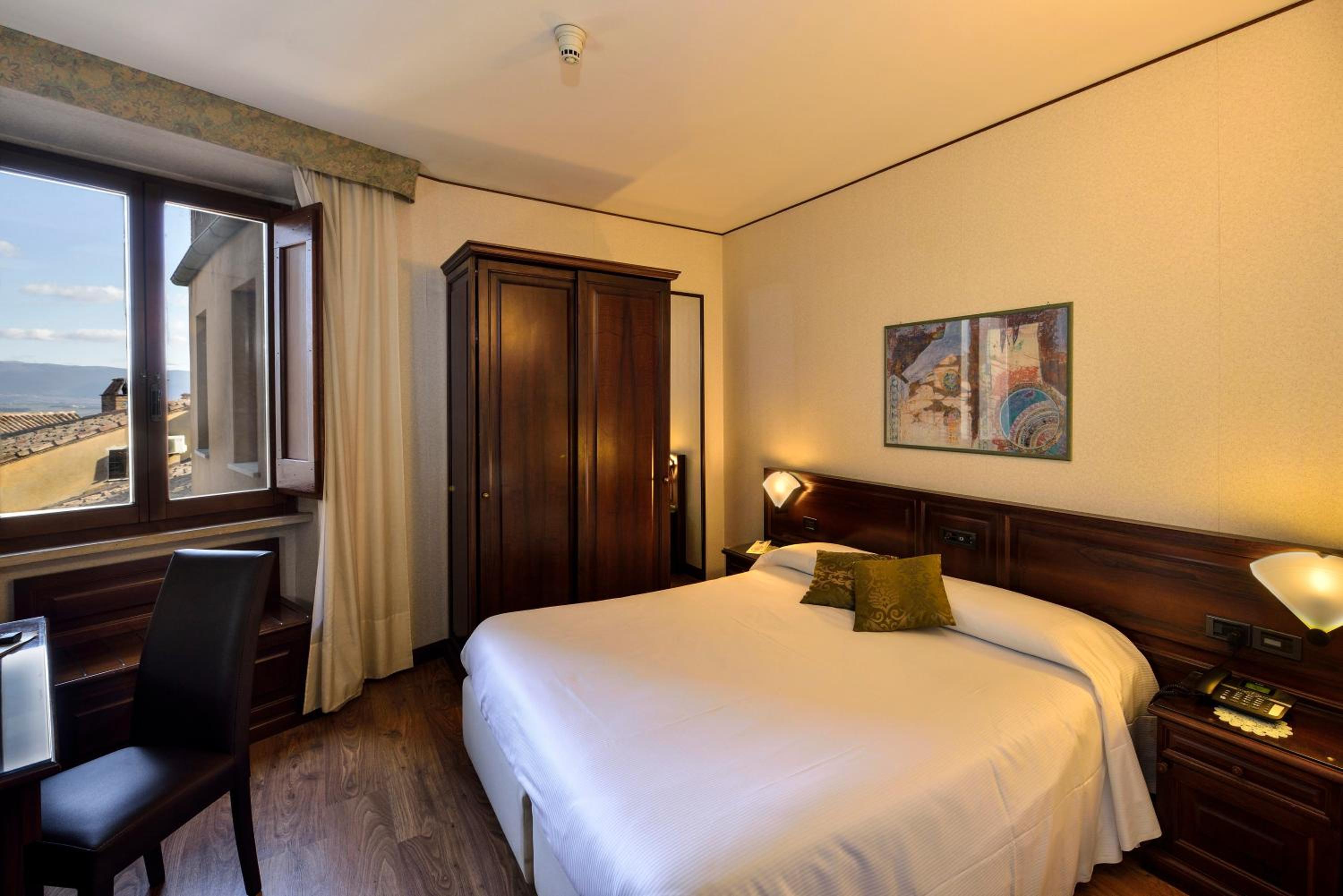 Classic Double Room (1 Adult)