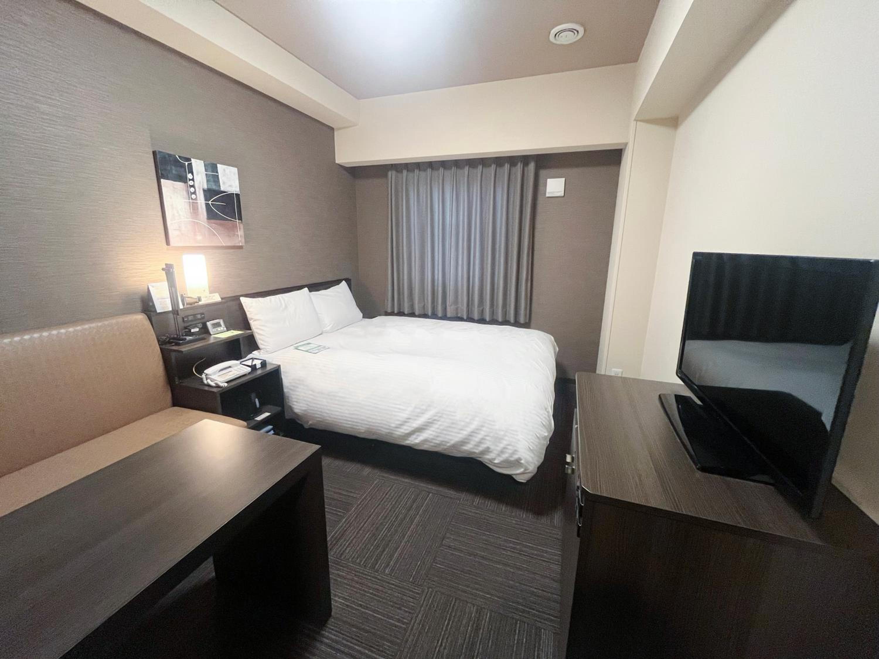 Comfort Double Room with Small Double Bed - Non-Smoking photo 2