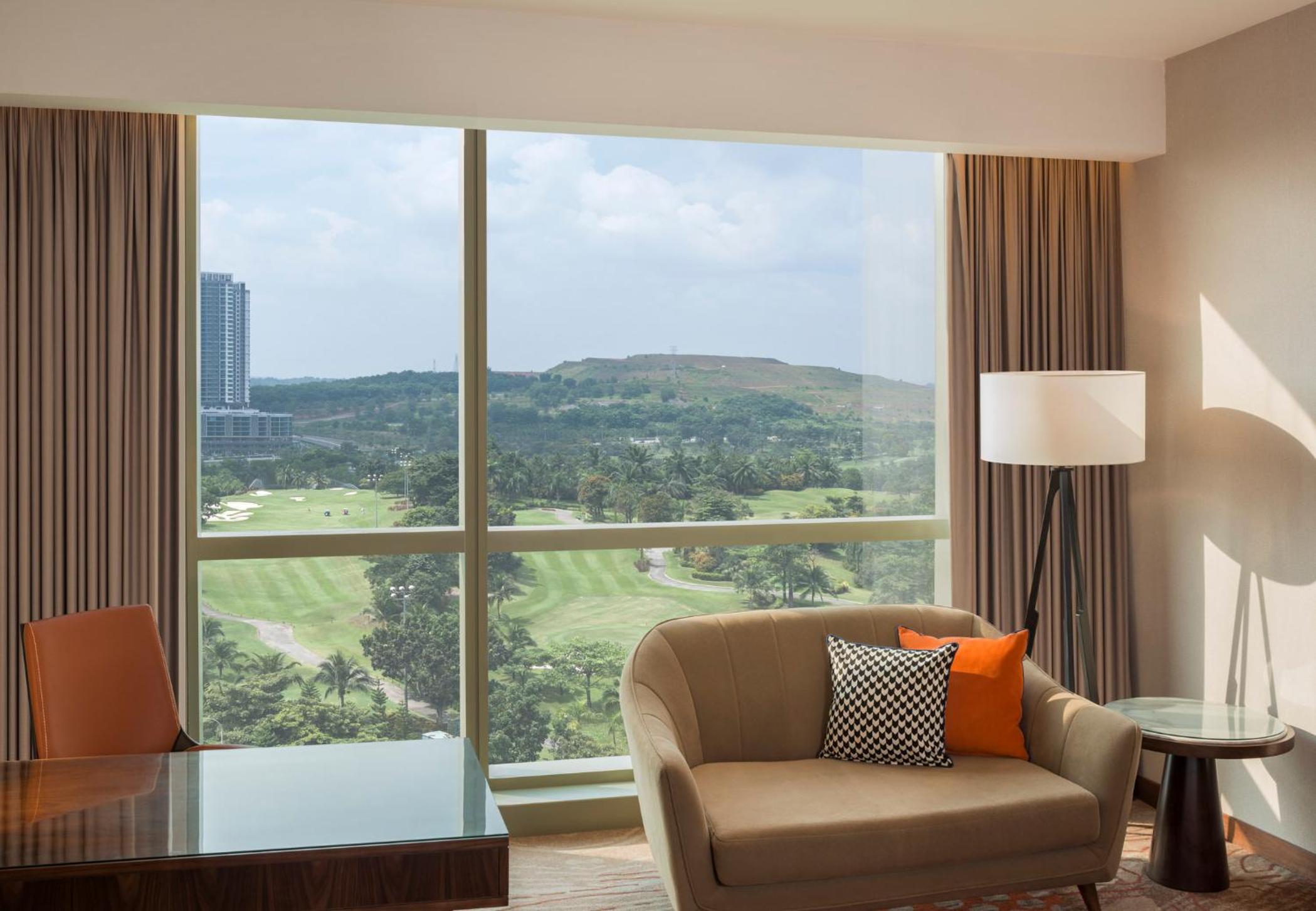 1 King Bed, Golf Course View, Guest Room photo 3