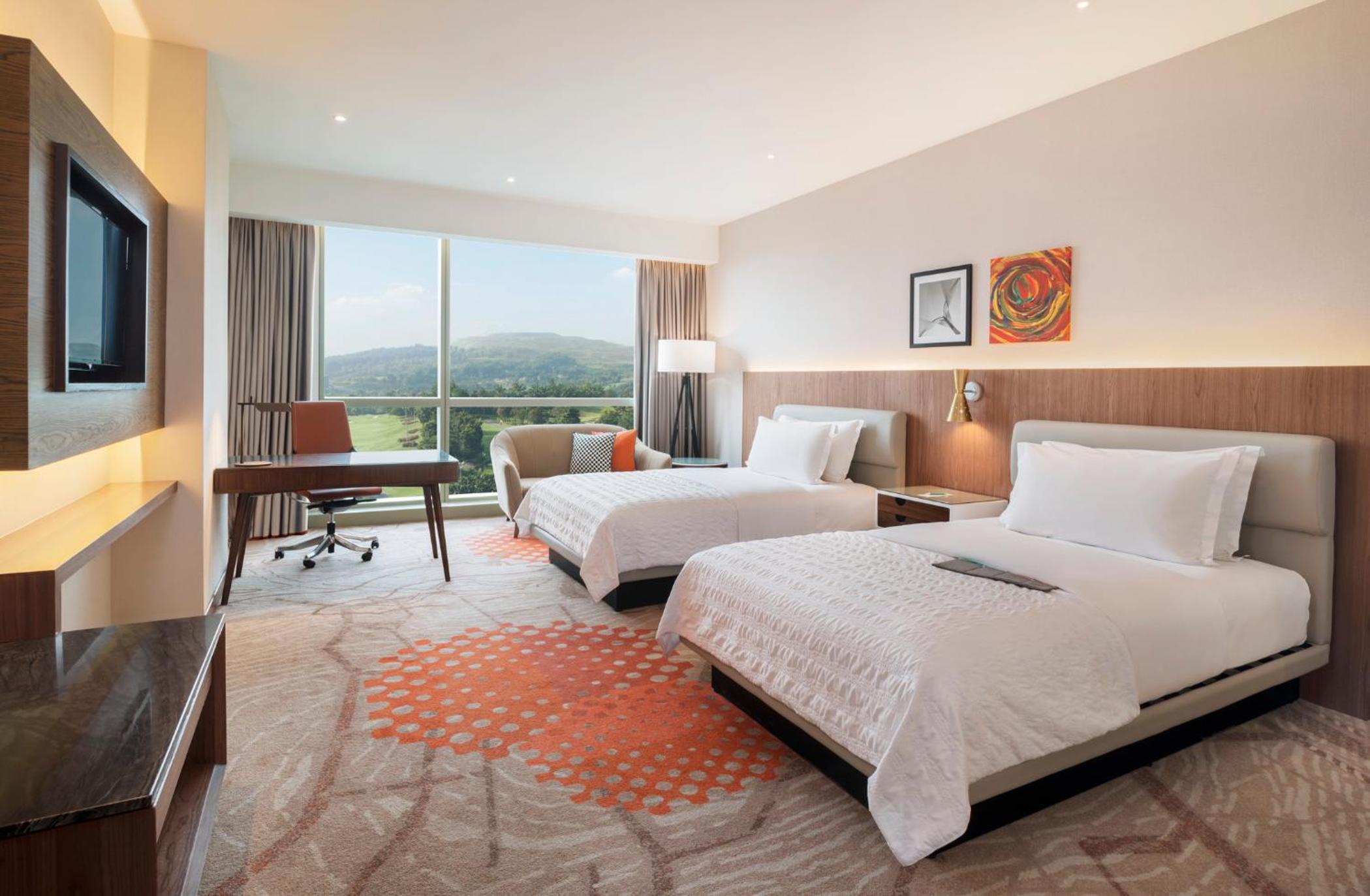 2 Twin/Single Beds, Golf Course View, Guest Room photo 3