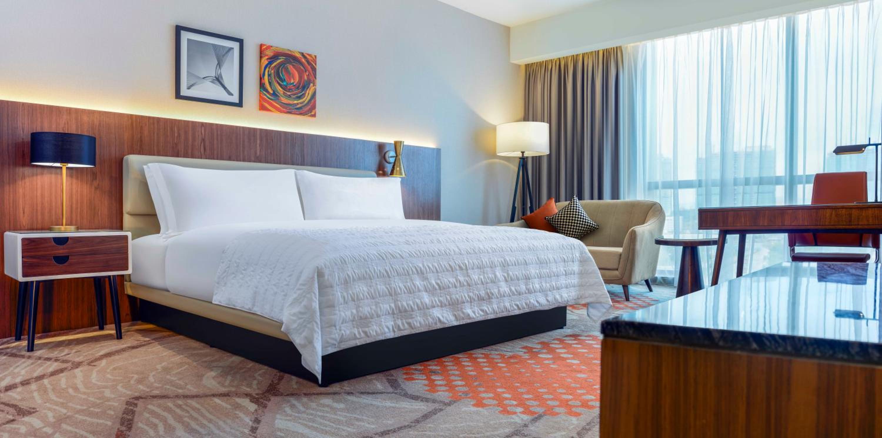 1 King Bed, Golf Course View, Club Lounge Access, Guest Room