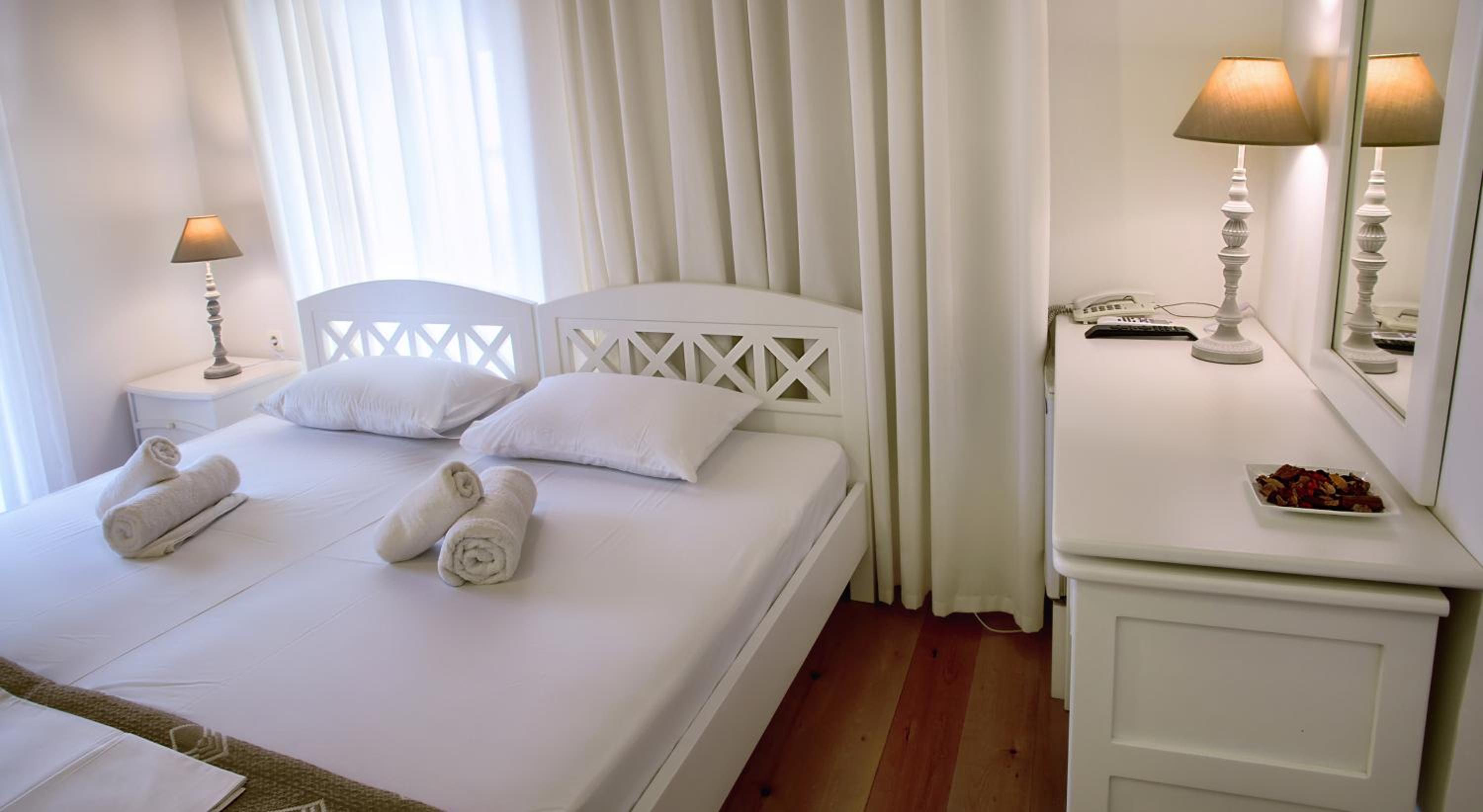 Petite Double Room
